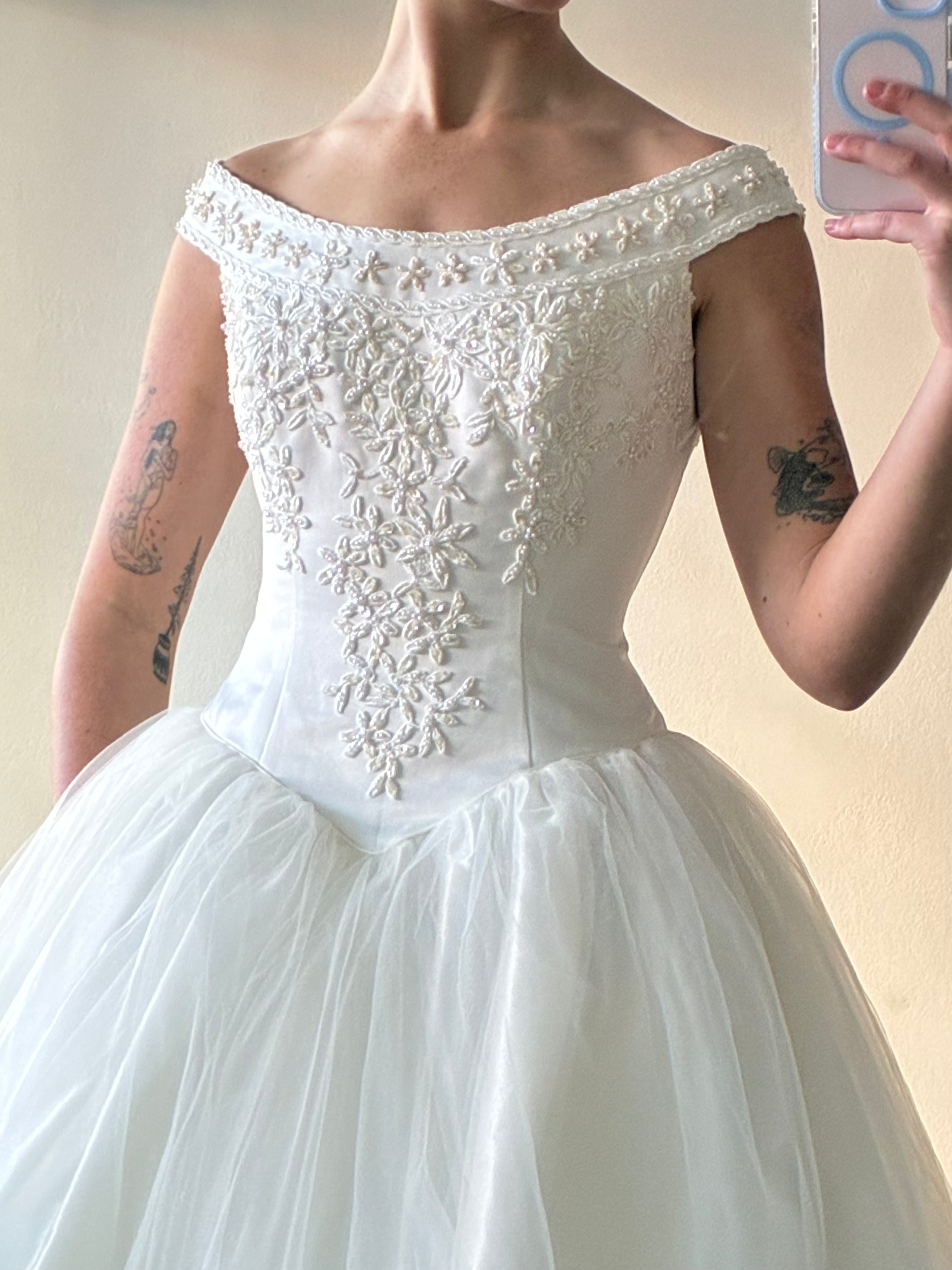 2000s Beaded Lace Off-the-shoulder Tulle Skirt Dress