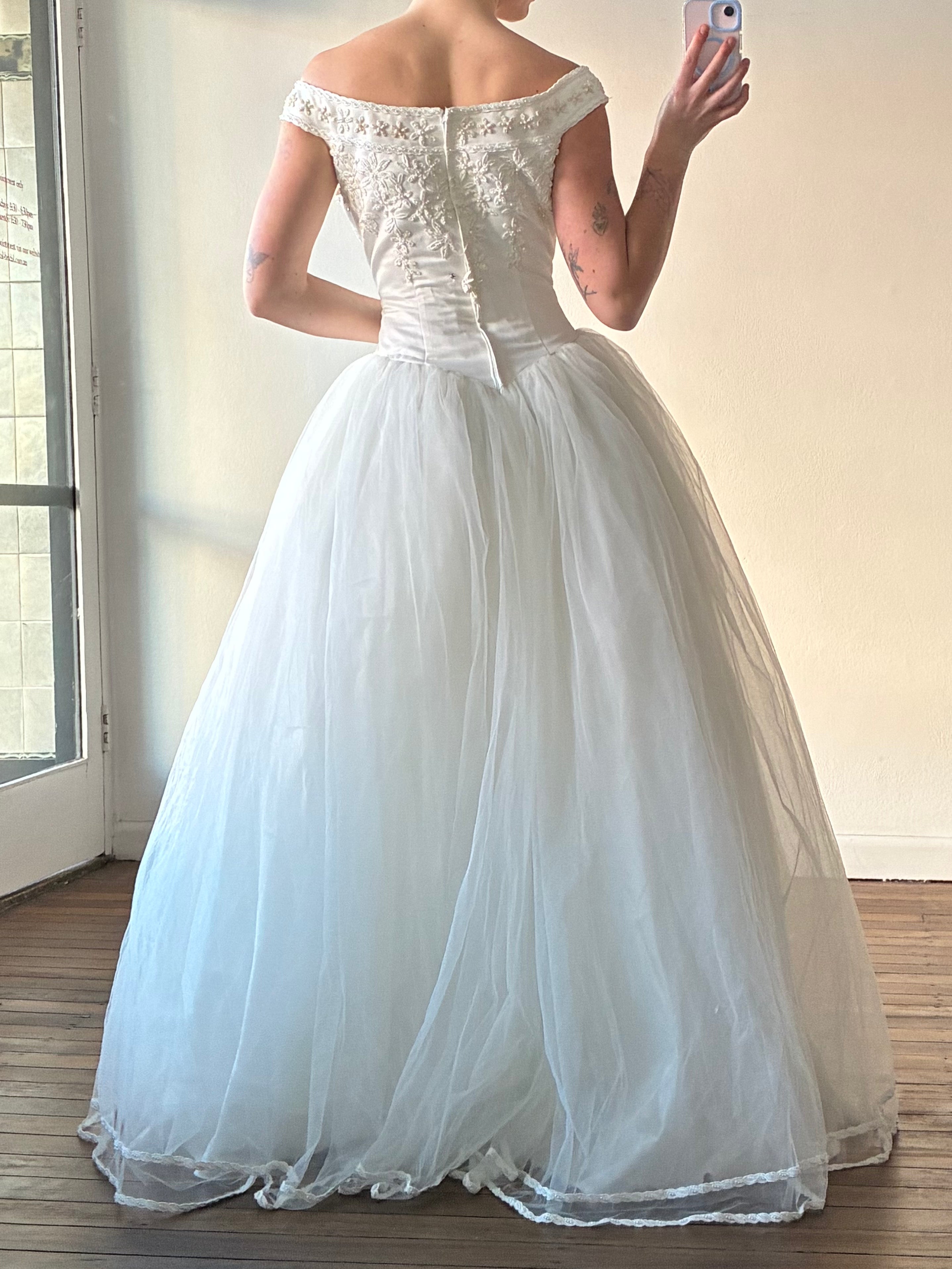 2000s Beaded Lace Off-the-shoulder Tulle Skirt Dress