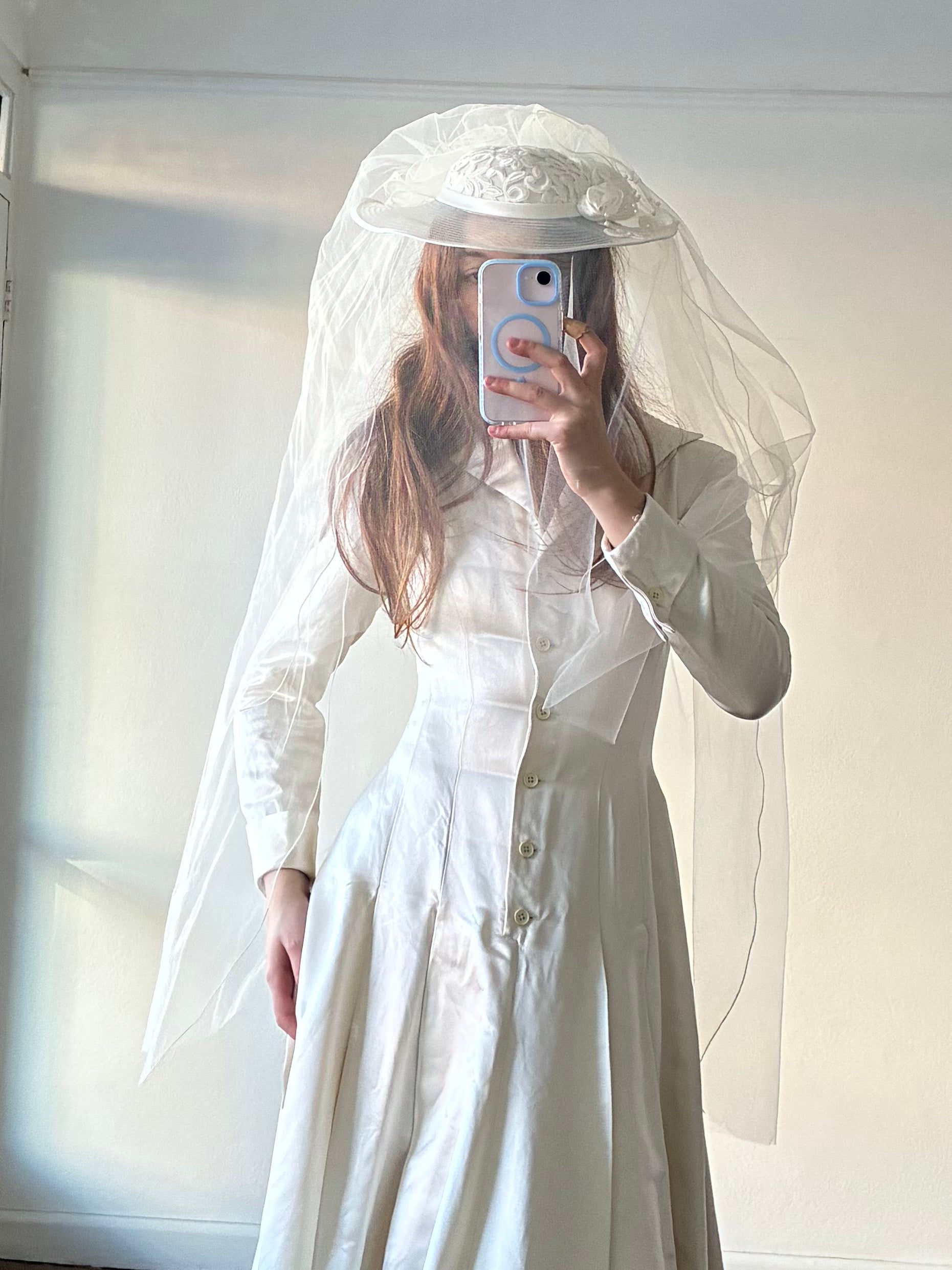 80s Guipure Lace and Rosette Detail Veil Hat