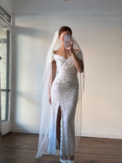 90s Satin Trim Crystal Detail Triple-tiered Veil