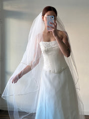 90s Beaded Lace Appliqué Satin Trim Triple-tiered Cathedral Veil