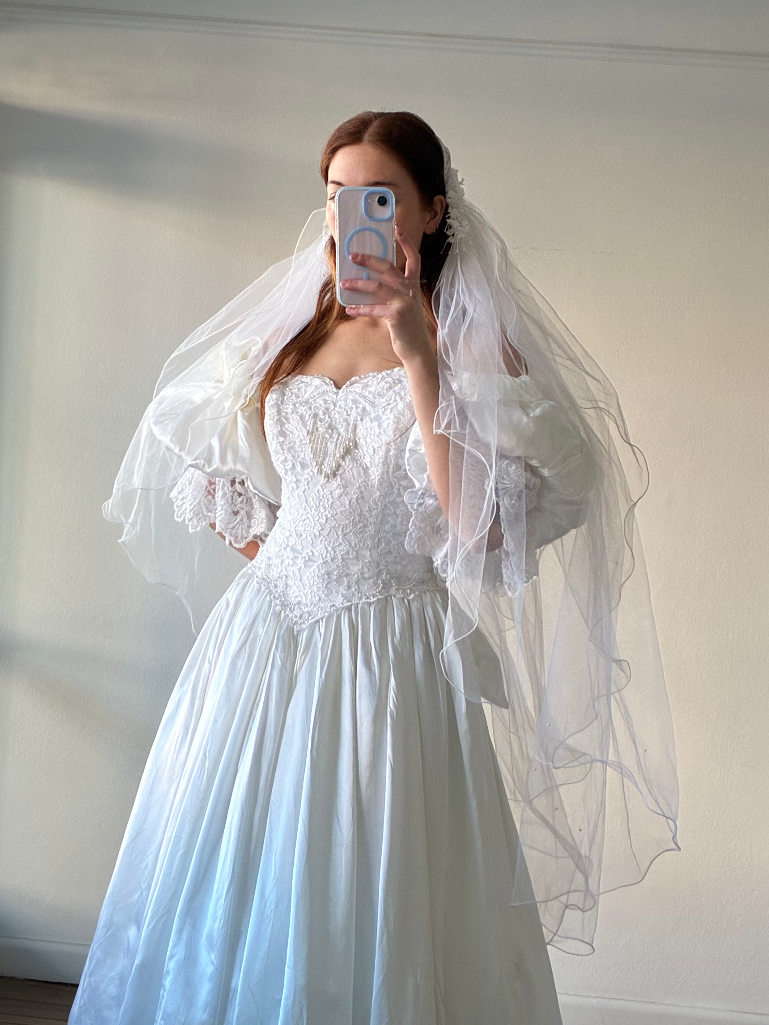 90s Lace Juliet Cap Triple-tiered Waltz Veil