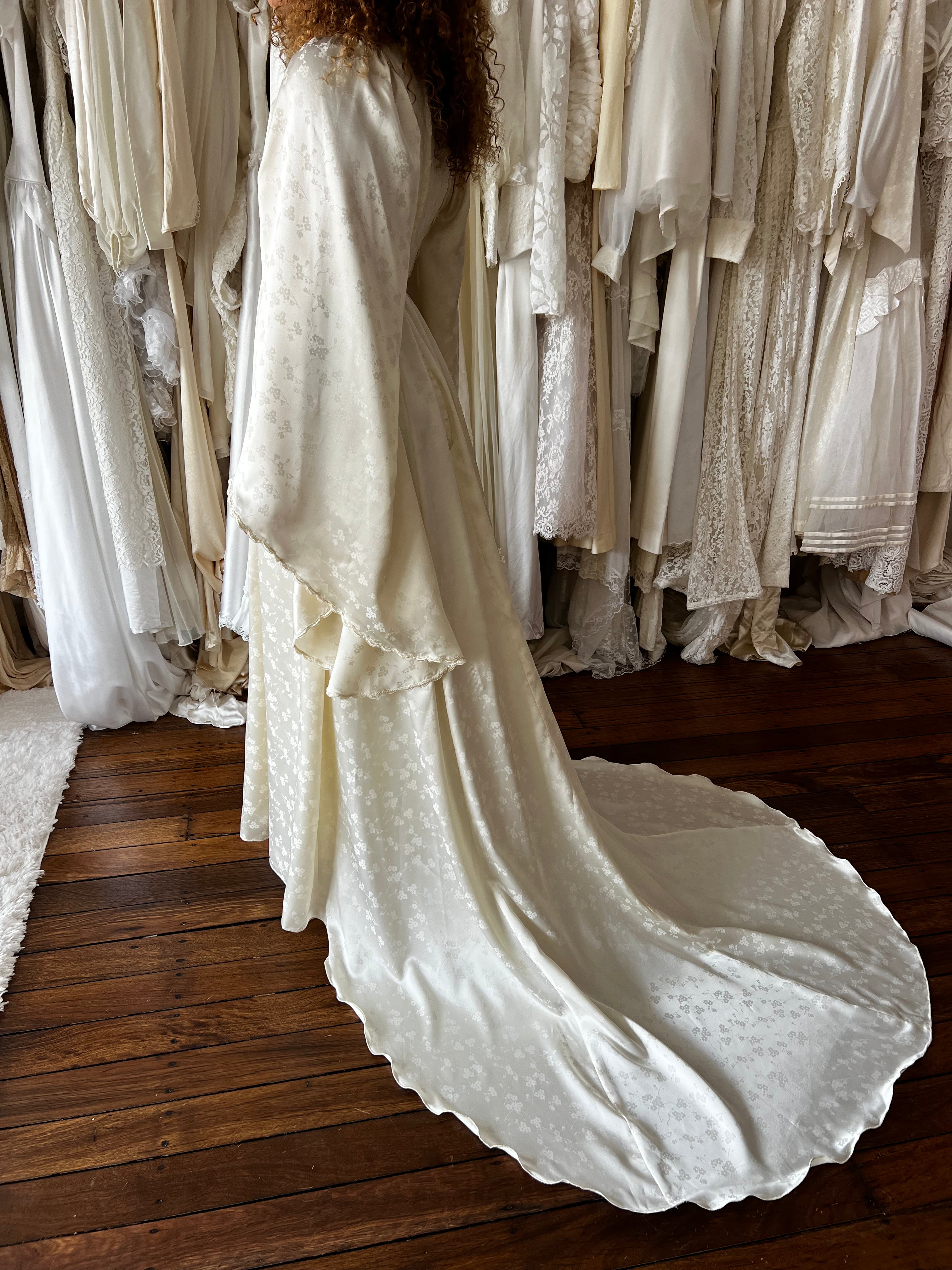 70s Cream Bell Sleeve Dress