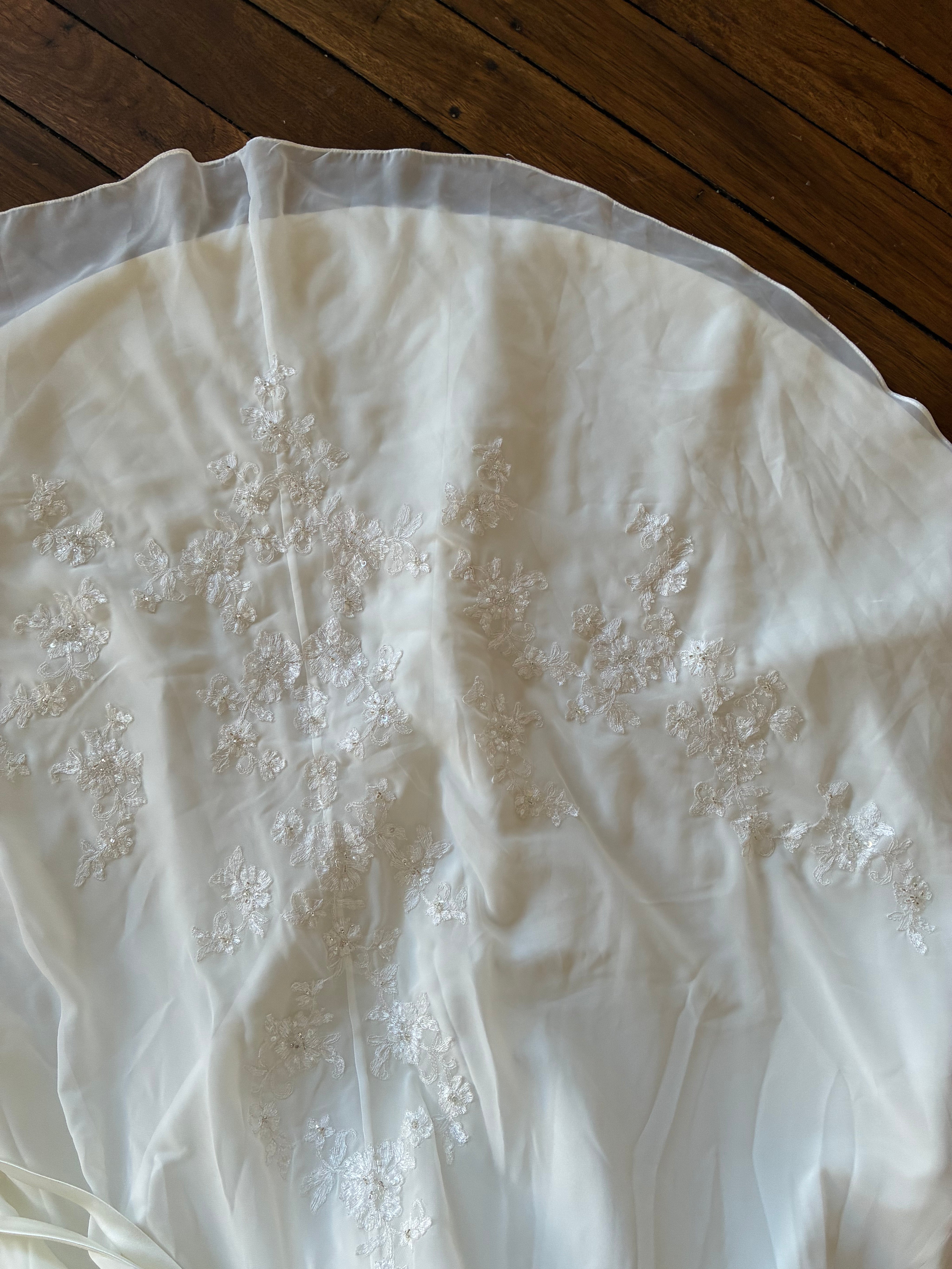 2000s Strapless Asymmetrical Chiffon Beaded Lace Appliqué Dress