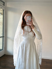 70s Tambour Embroidery Waltz Veil