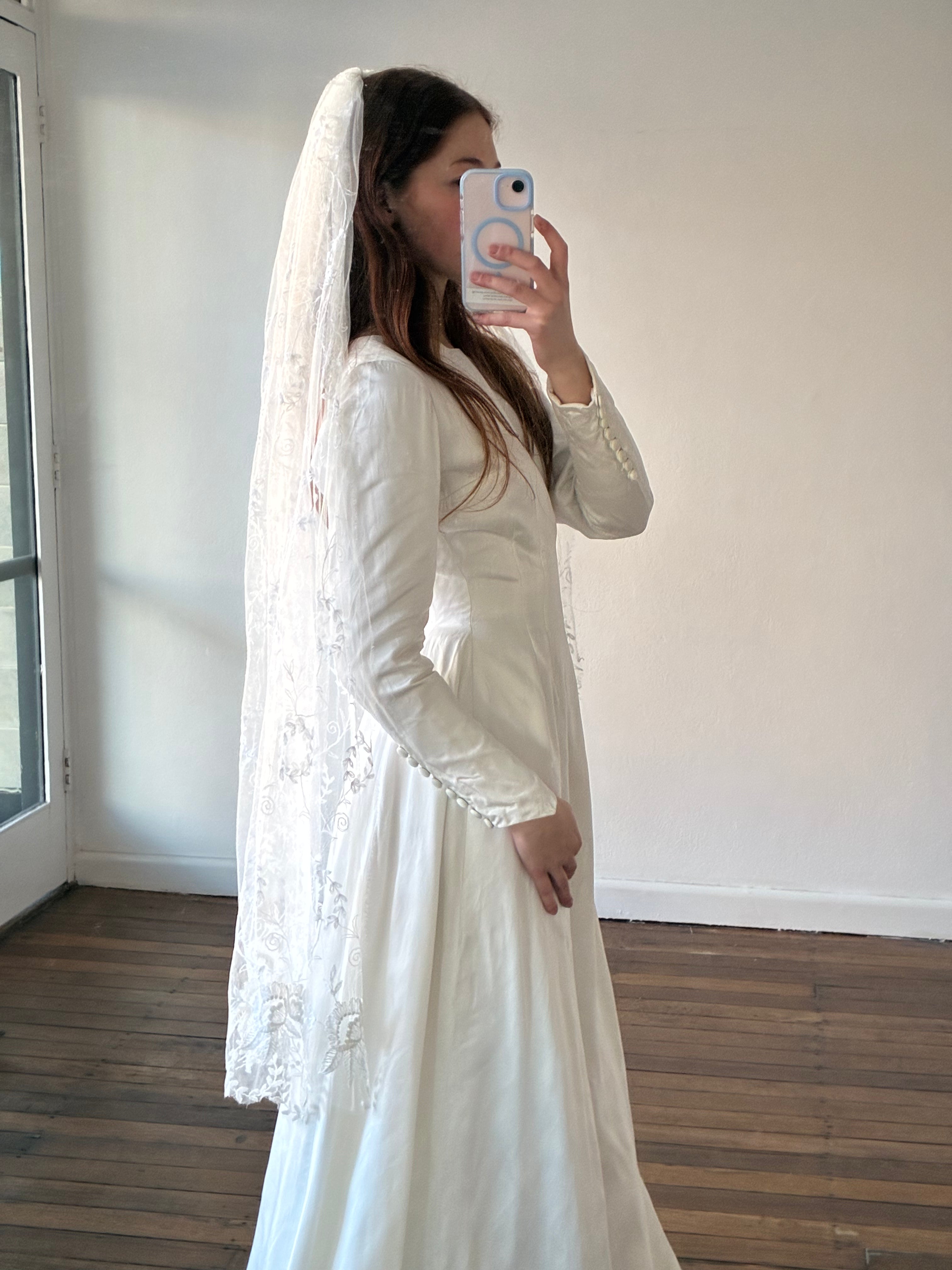 70s Tambour Embroidery Waltz Veil