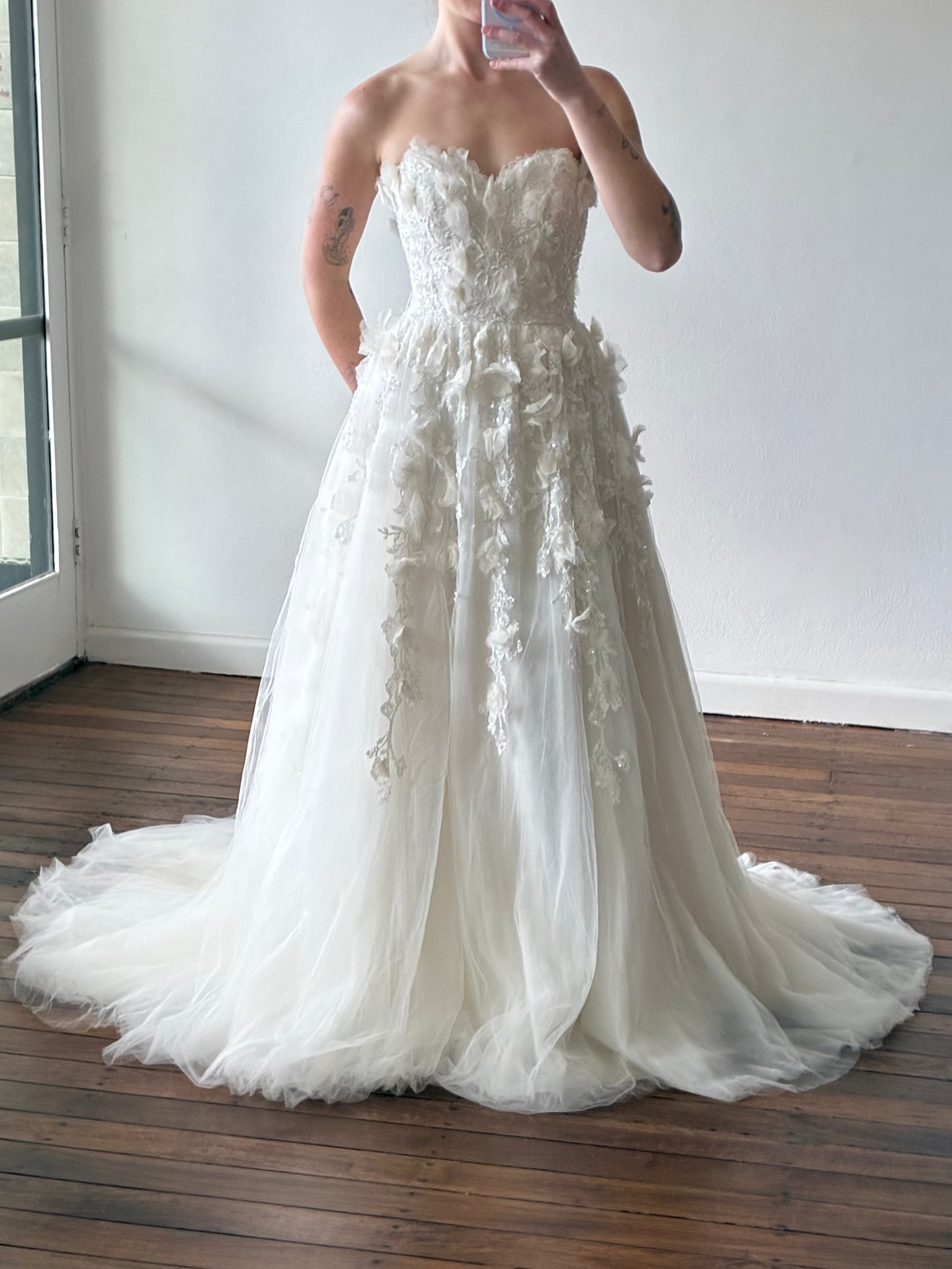 2000s Distressed Floral Detail Strapless Tulle Dress