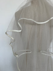 1990s Satin-lined Two-tiered Veil