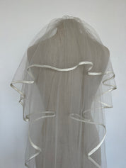 1990s Satin-lined Two-tiered Veil