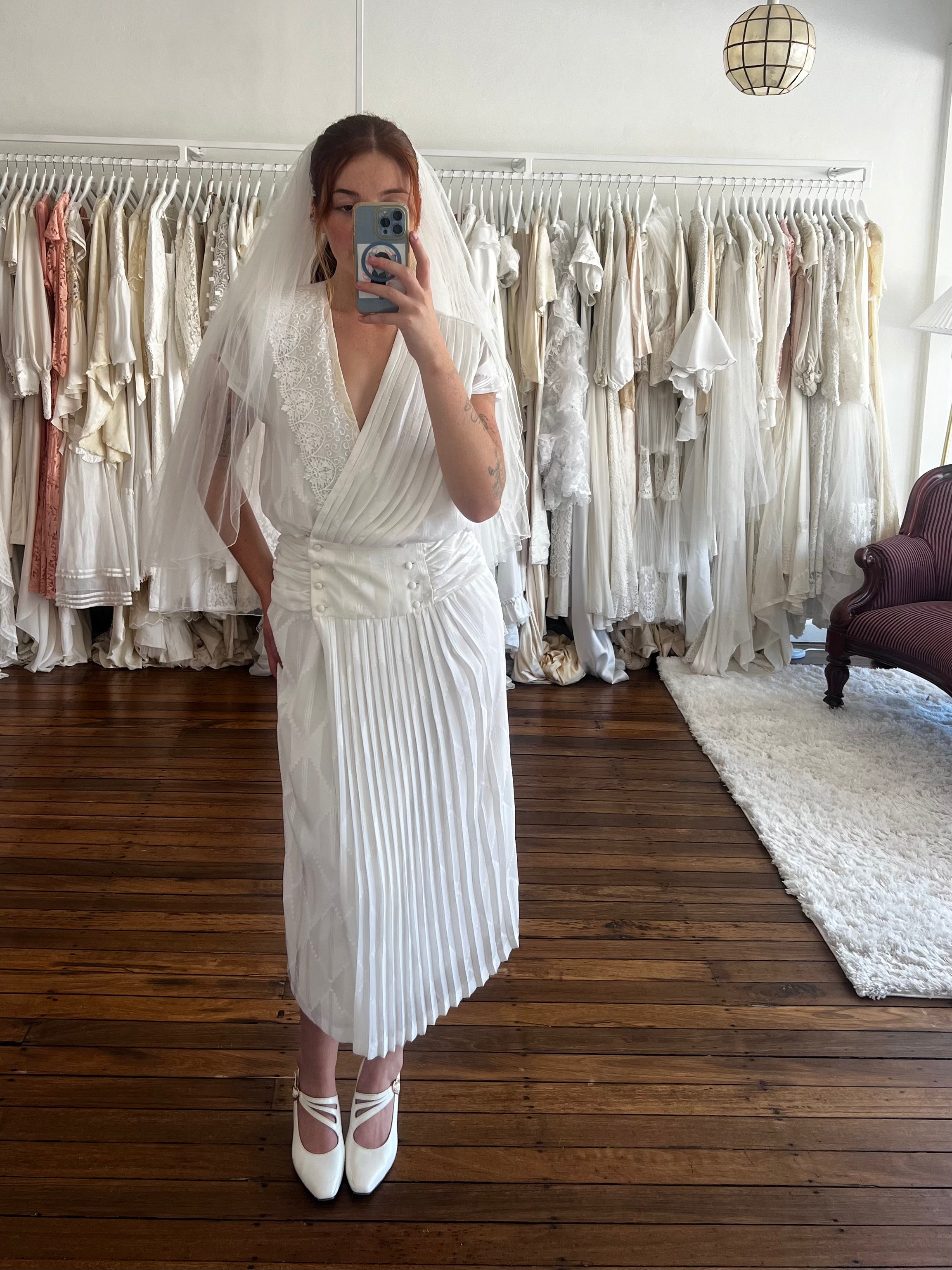 90s Elbow Length Double Tiered Veil