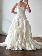 2000s Gathered Skirt and Beaded Embroidery Strapless Gown