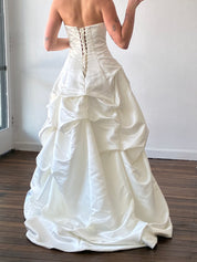 2000s Asymmetrical Gathered Skirt Strapless Satin Gown