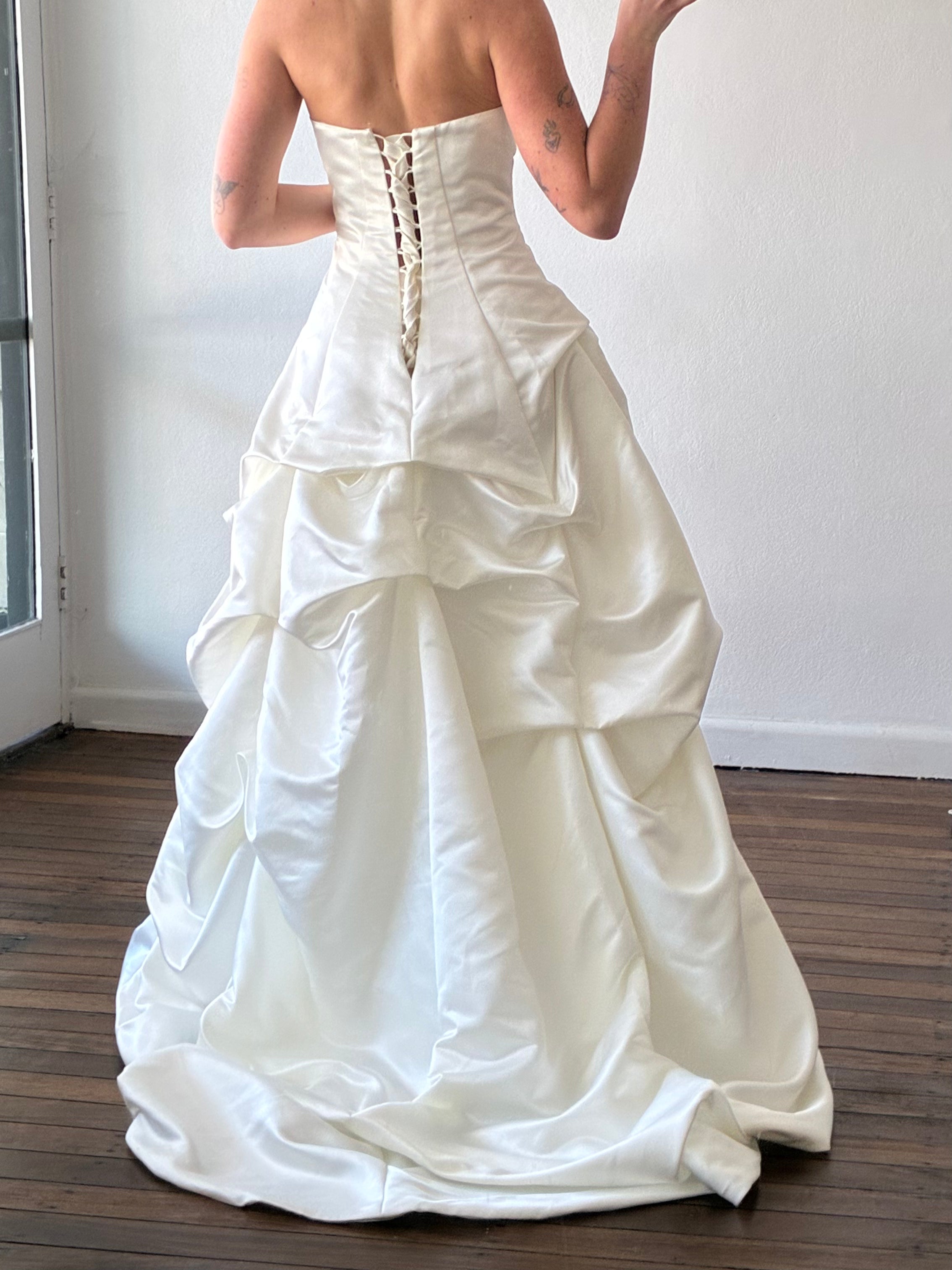 2000s Asymmetrical Gathered Skirt Strapless Satin Gown
