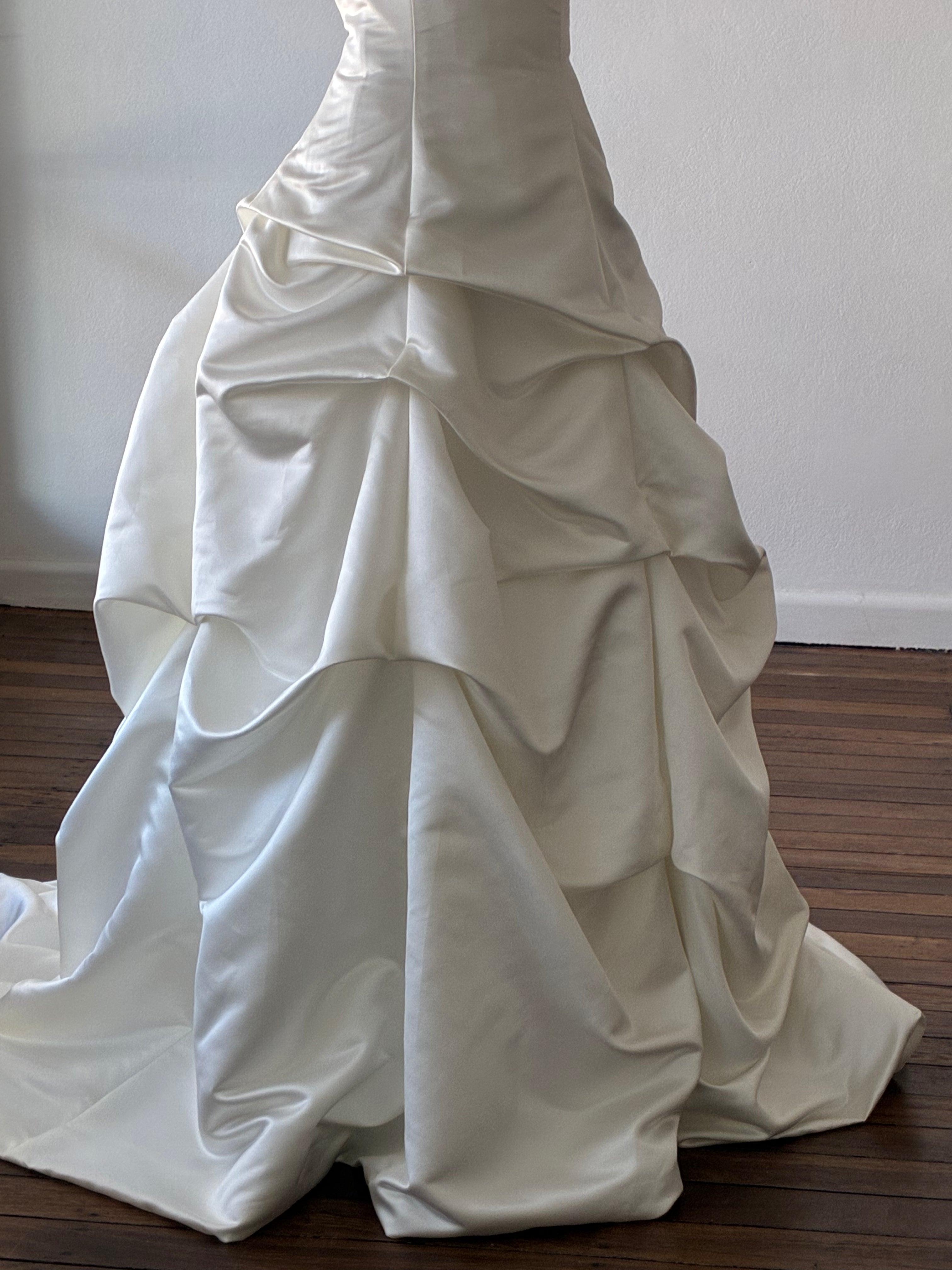 2000s Asymmetrical Gathered Skirt Strapless Satin Gown