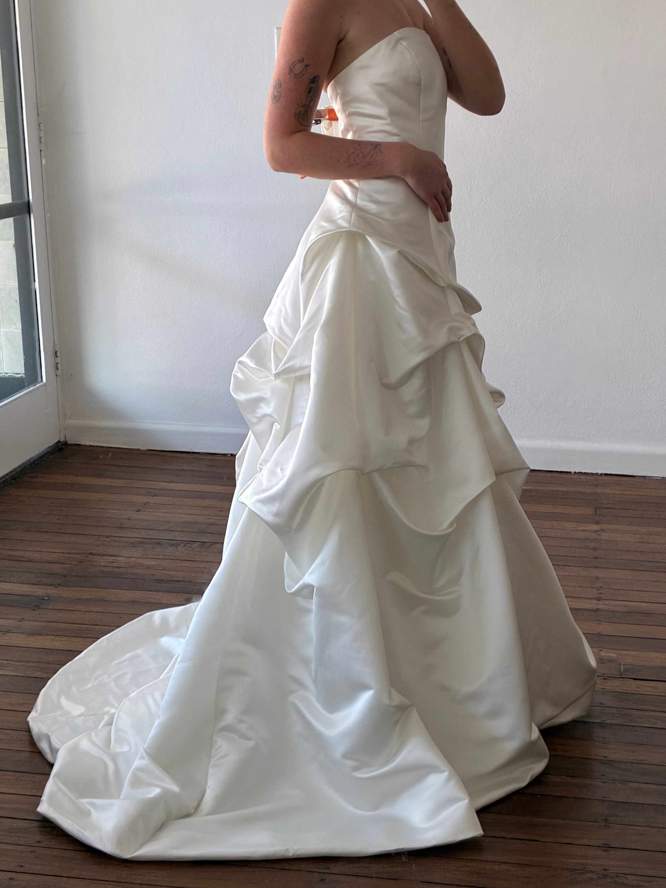 2000s Asymmetrical Gathered Skirt Strapless Satin Gown