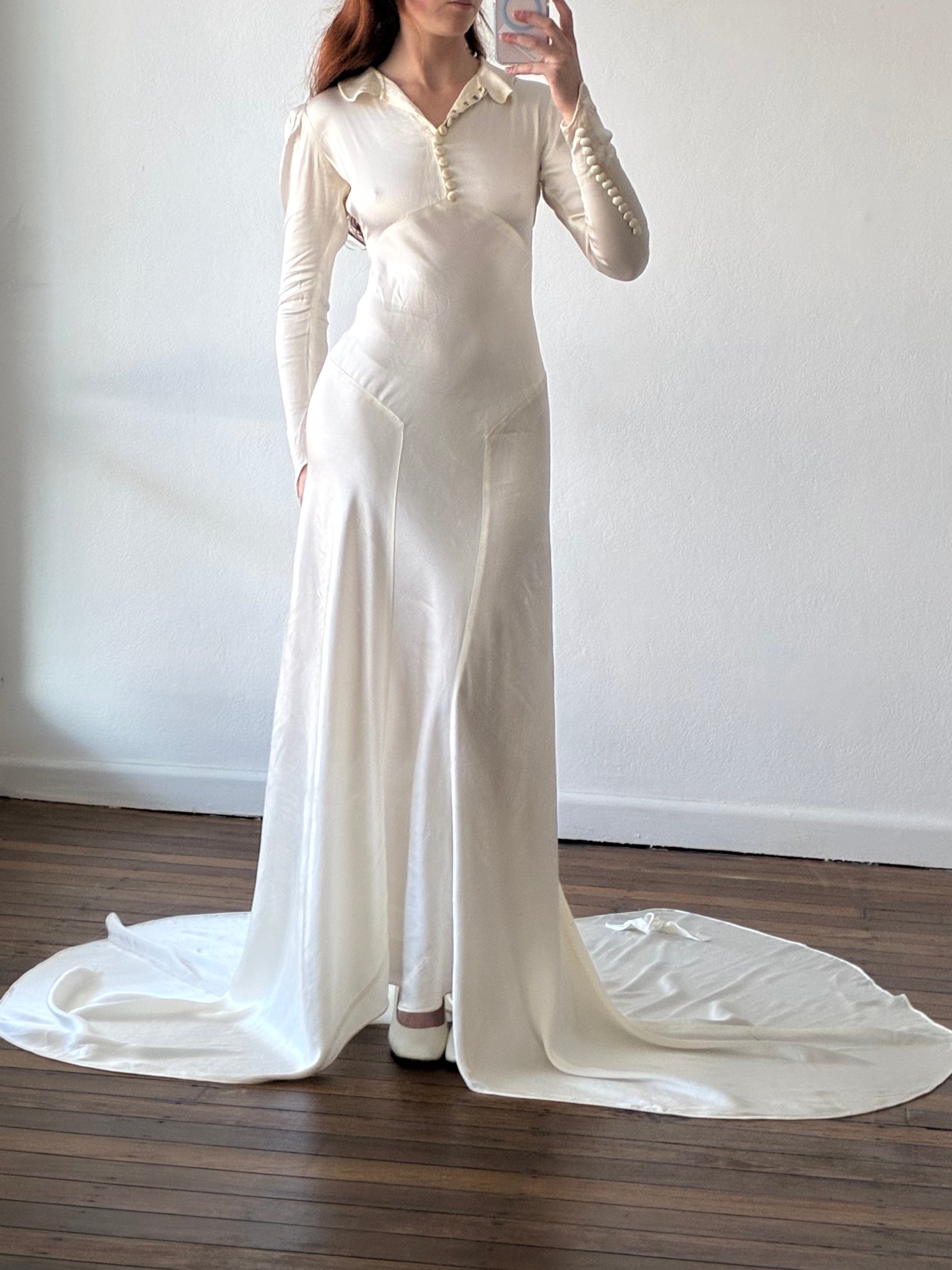 30s Silk Collared Dramatic Floral Detail Train Gown