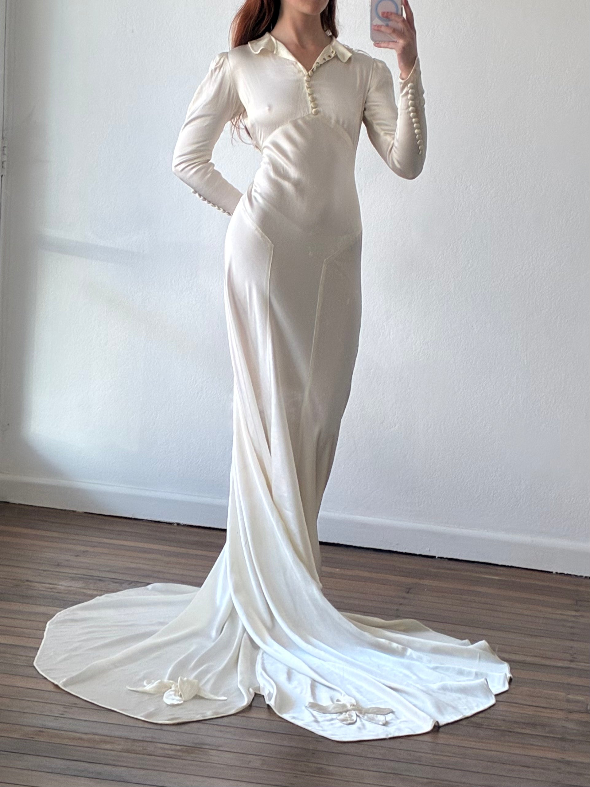 30s Silk Collared Dramatic Floral Detail Train Gown