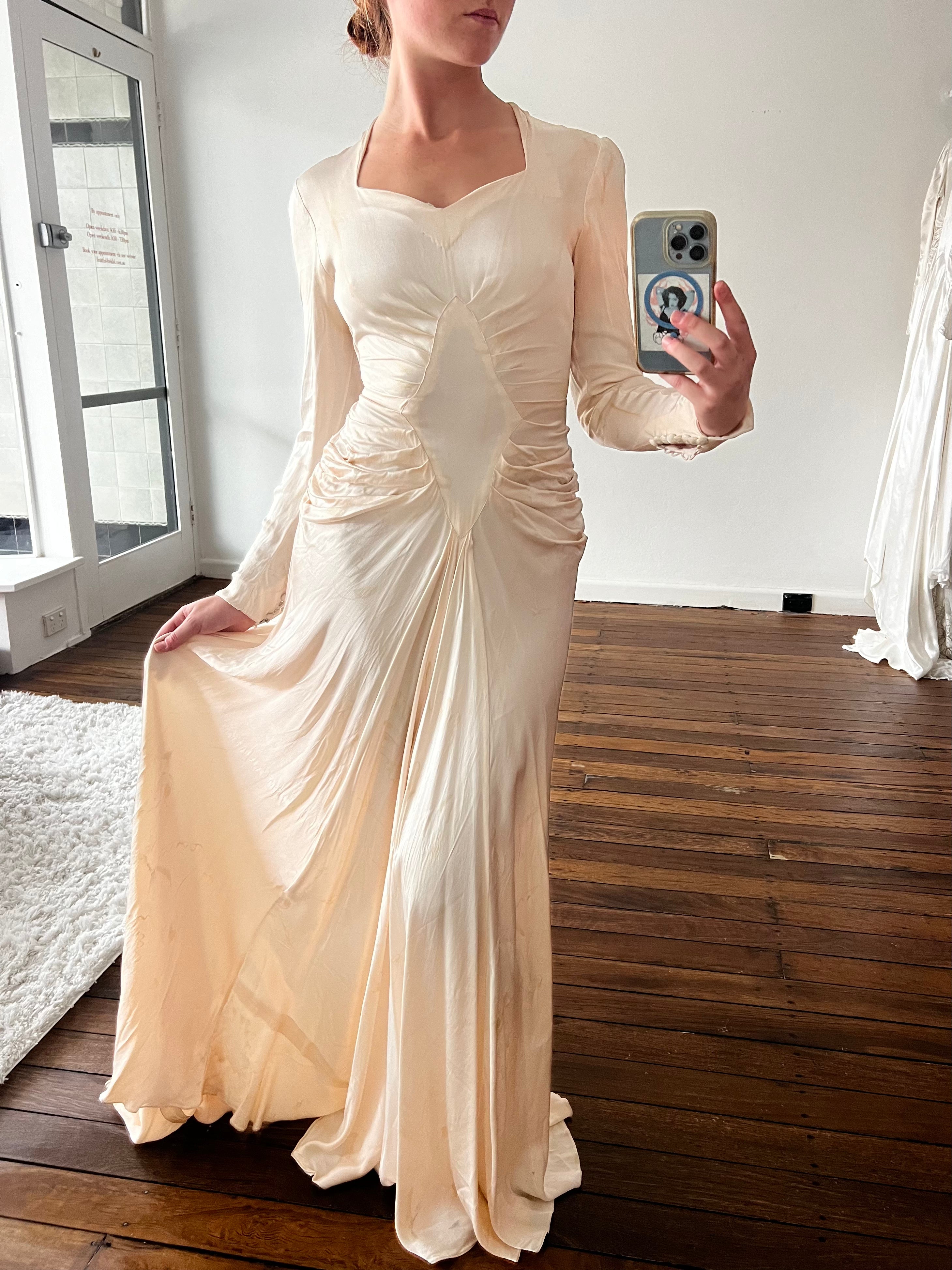 1946 Blush Gathered Bodice Hand-painted Detail Dress