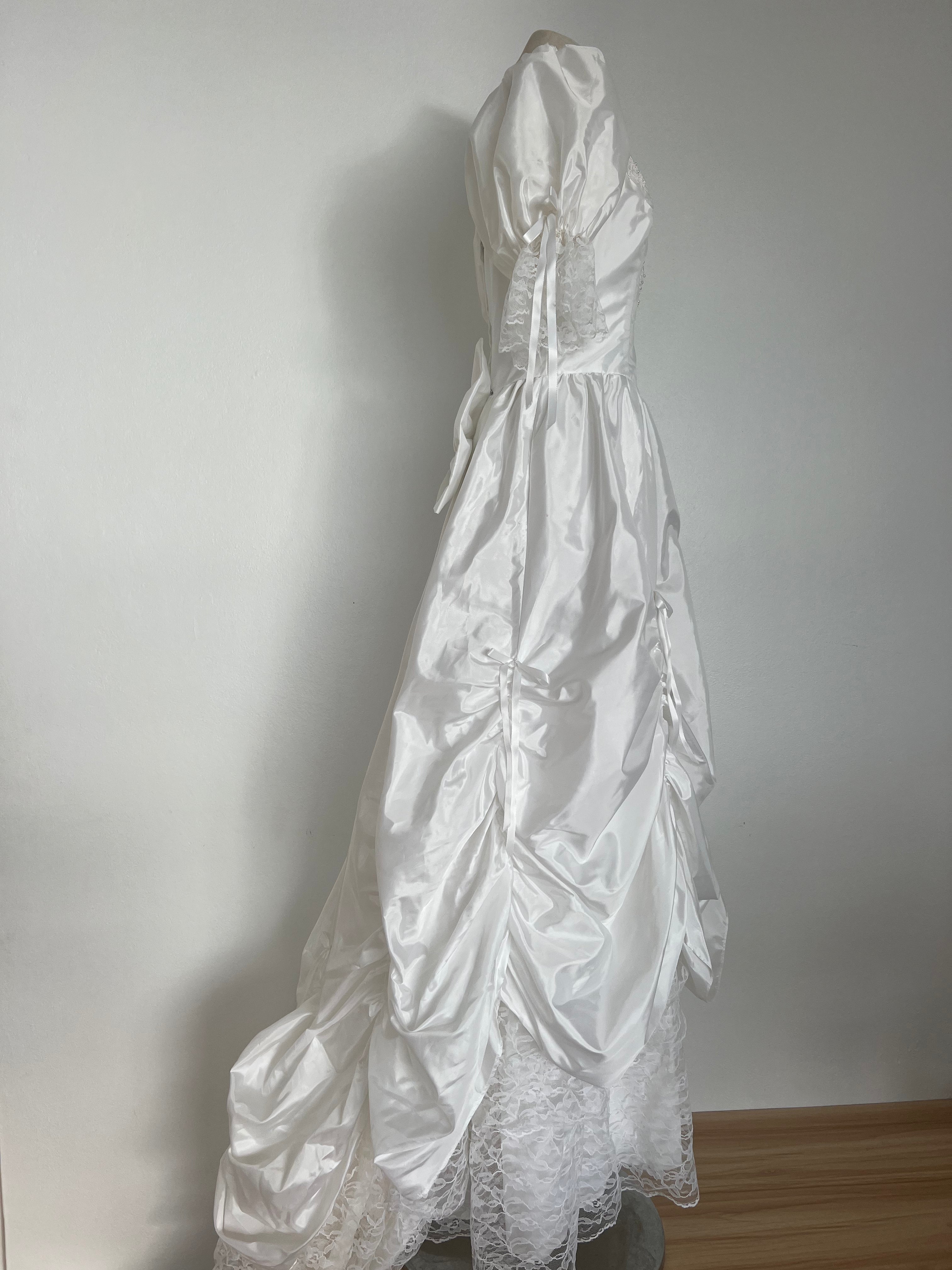 90s Lace Detail Princess Dress Fruitful Bridal 90s Lace Detail Princess Dress Fruitful Bridal