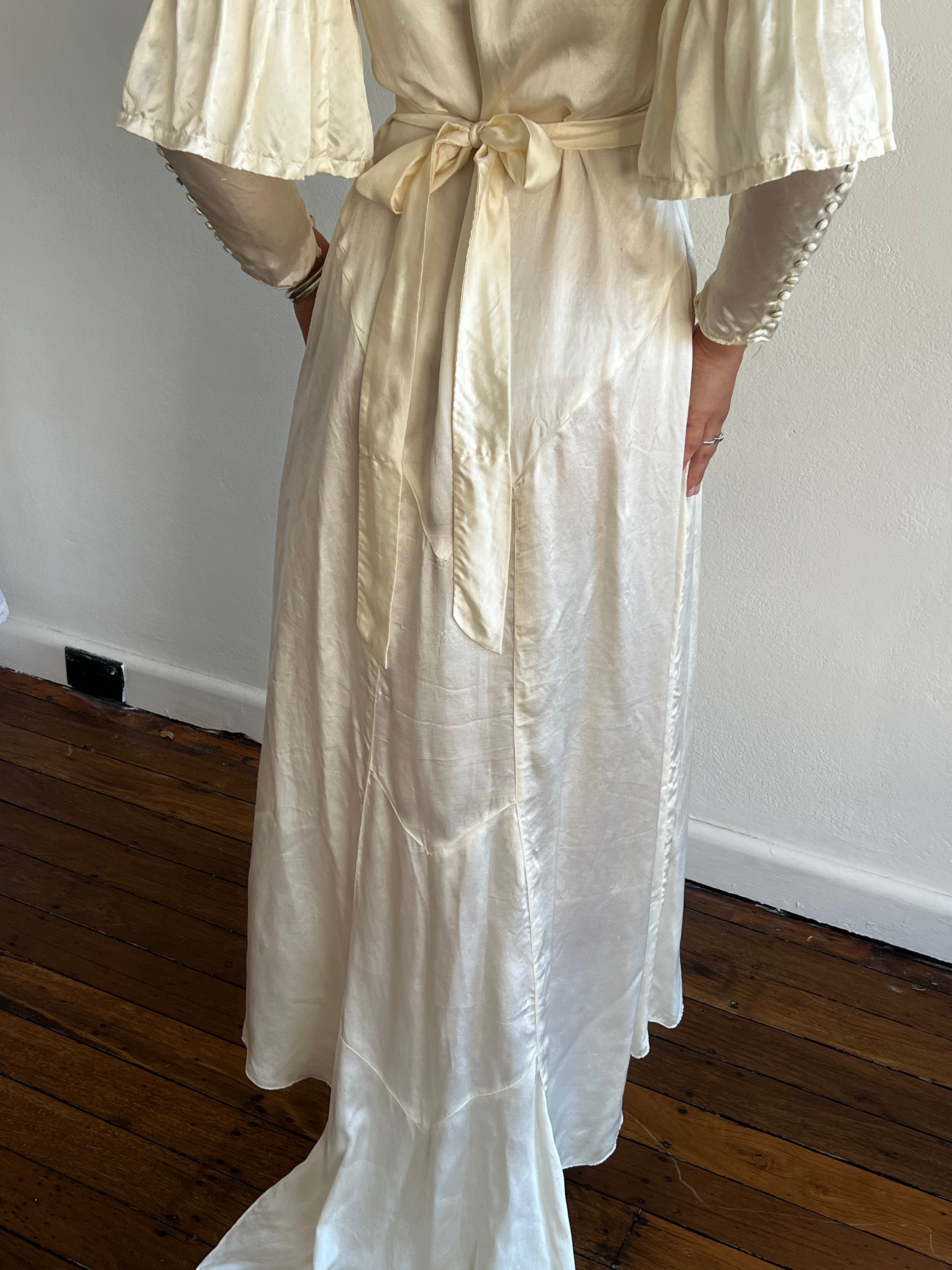 1935 Silk Flutter Sleeve Ruffle Collar Dress