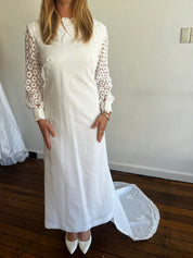 60s Guipure Lace Detail Shift Dress with Detachable Train