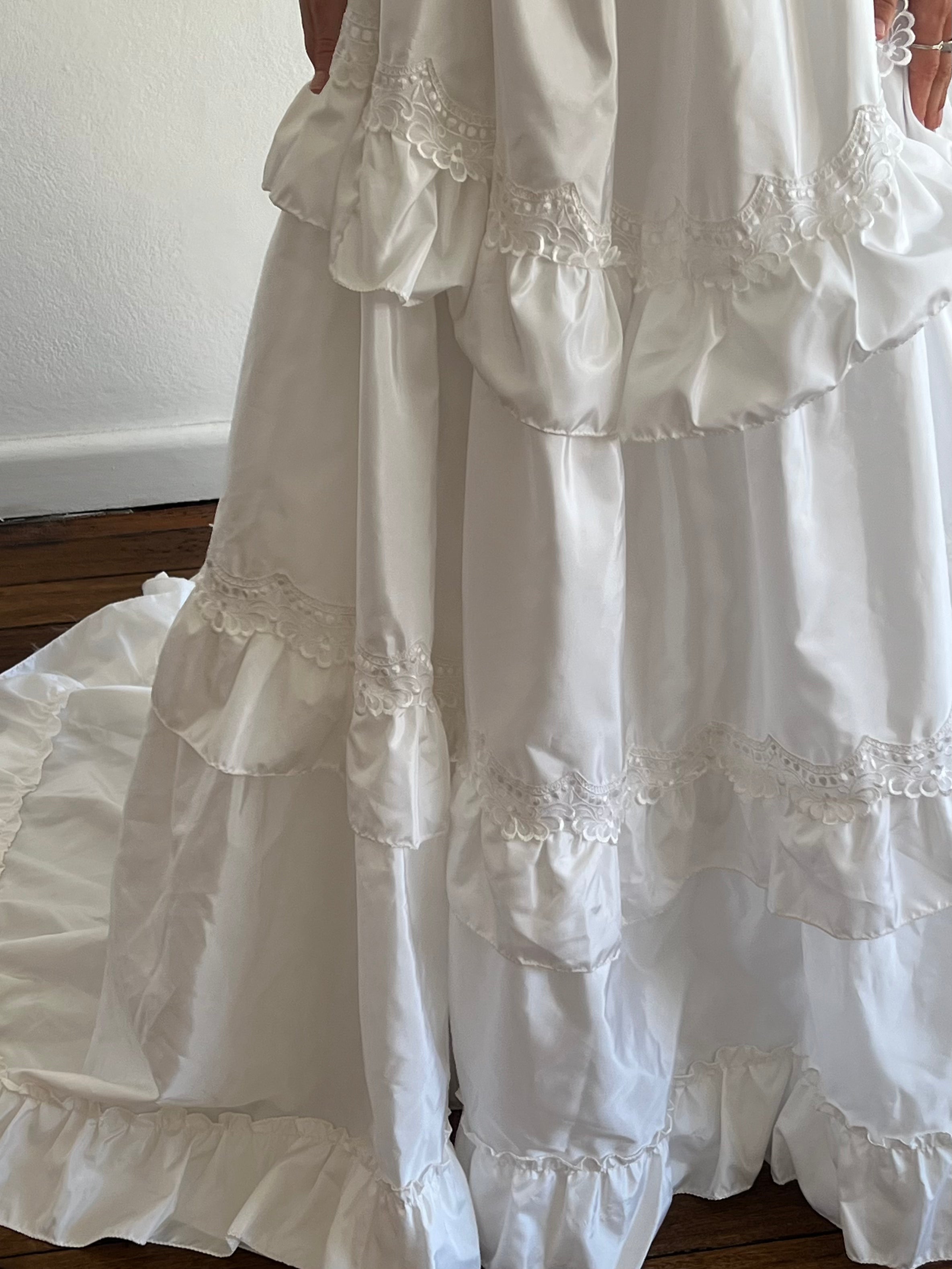 1979 Lace Detail Tiered Skirt Puff Sleeve Dress