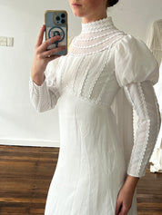 70s Daisy Lace Panel Train Dress