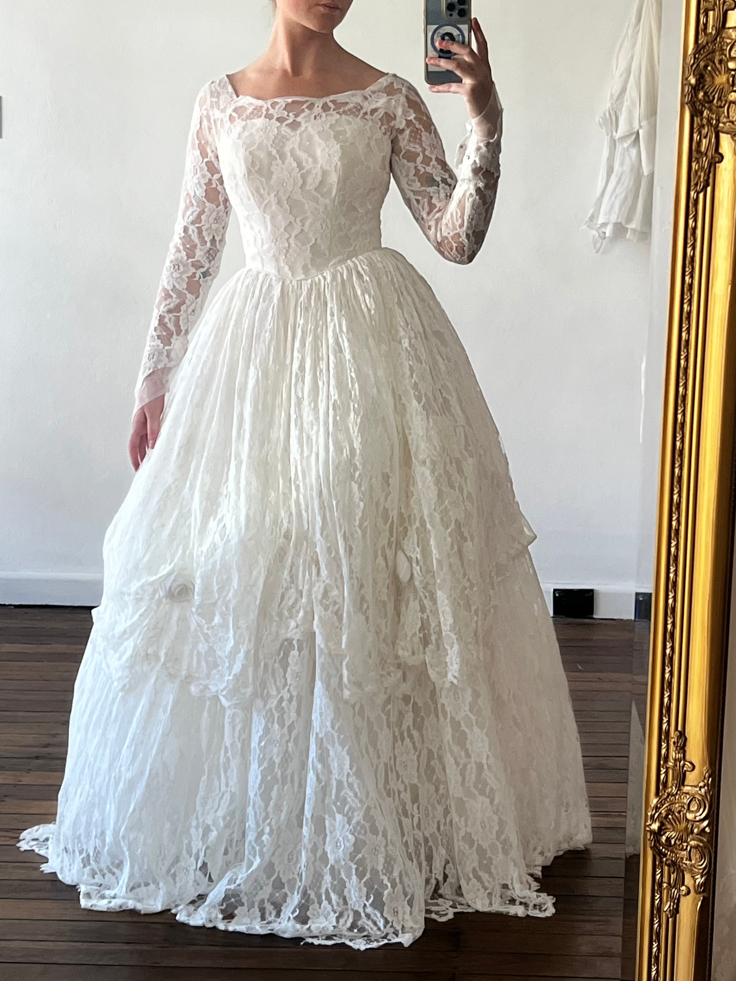 50s Chantilly Lace Rosette Detail Dress