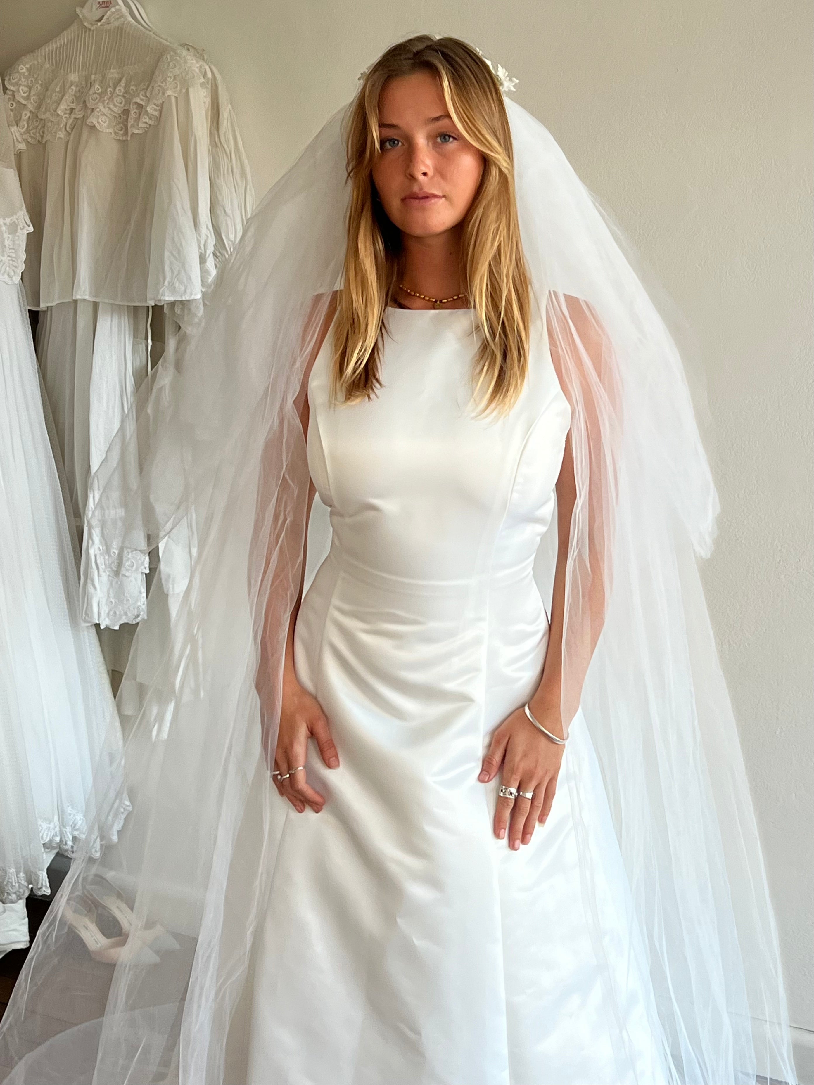 70s Velvet and Venice Lace Headpiece Chapel Veil