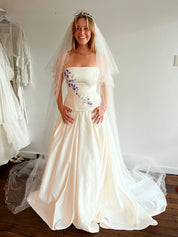 90s Tiara Cathedral Scalloped Trim Veil
