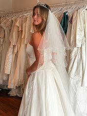 90s Tiara Cathedral Scalloped Trim Veil