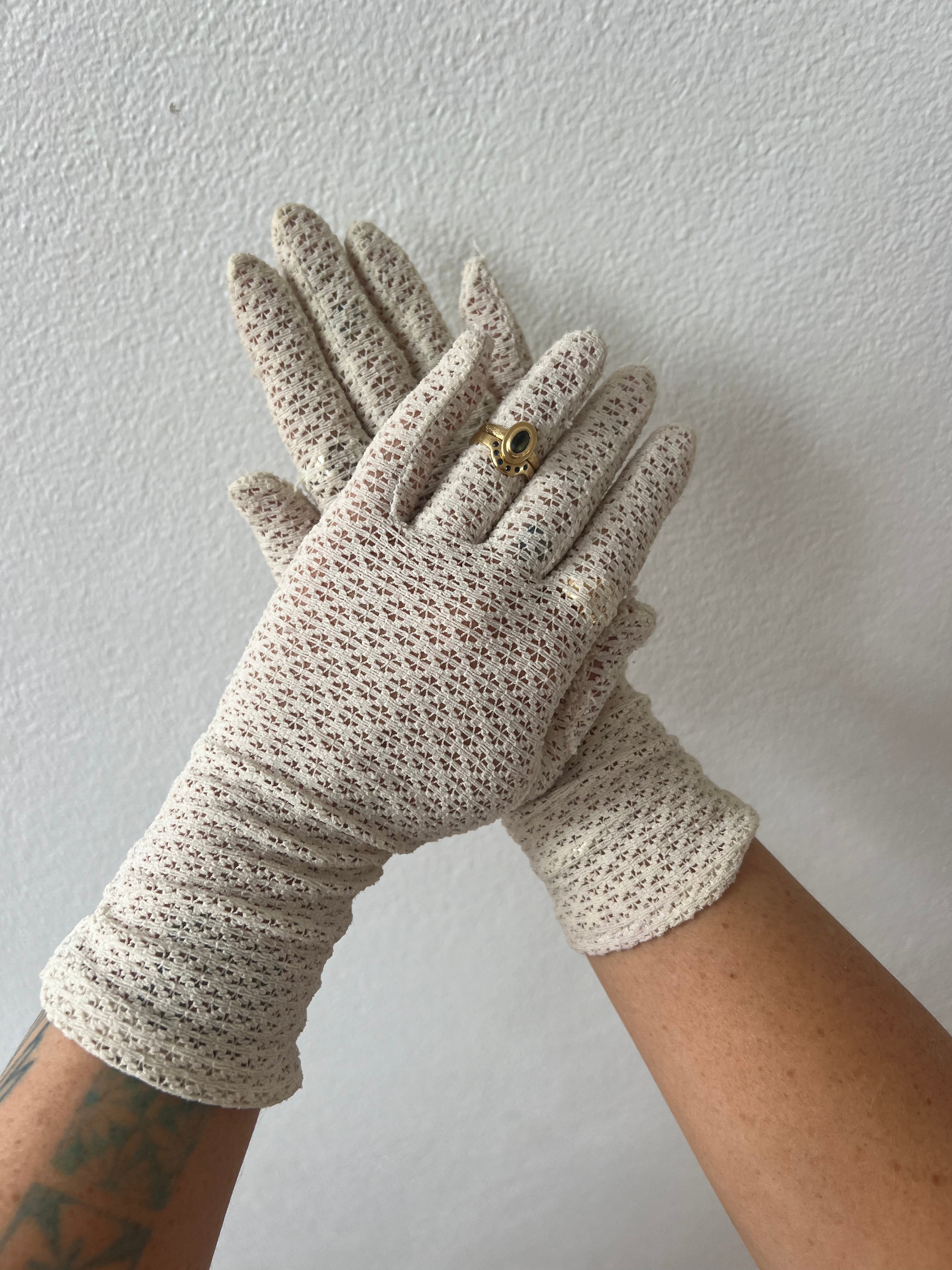 1960s Lace Gloves