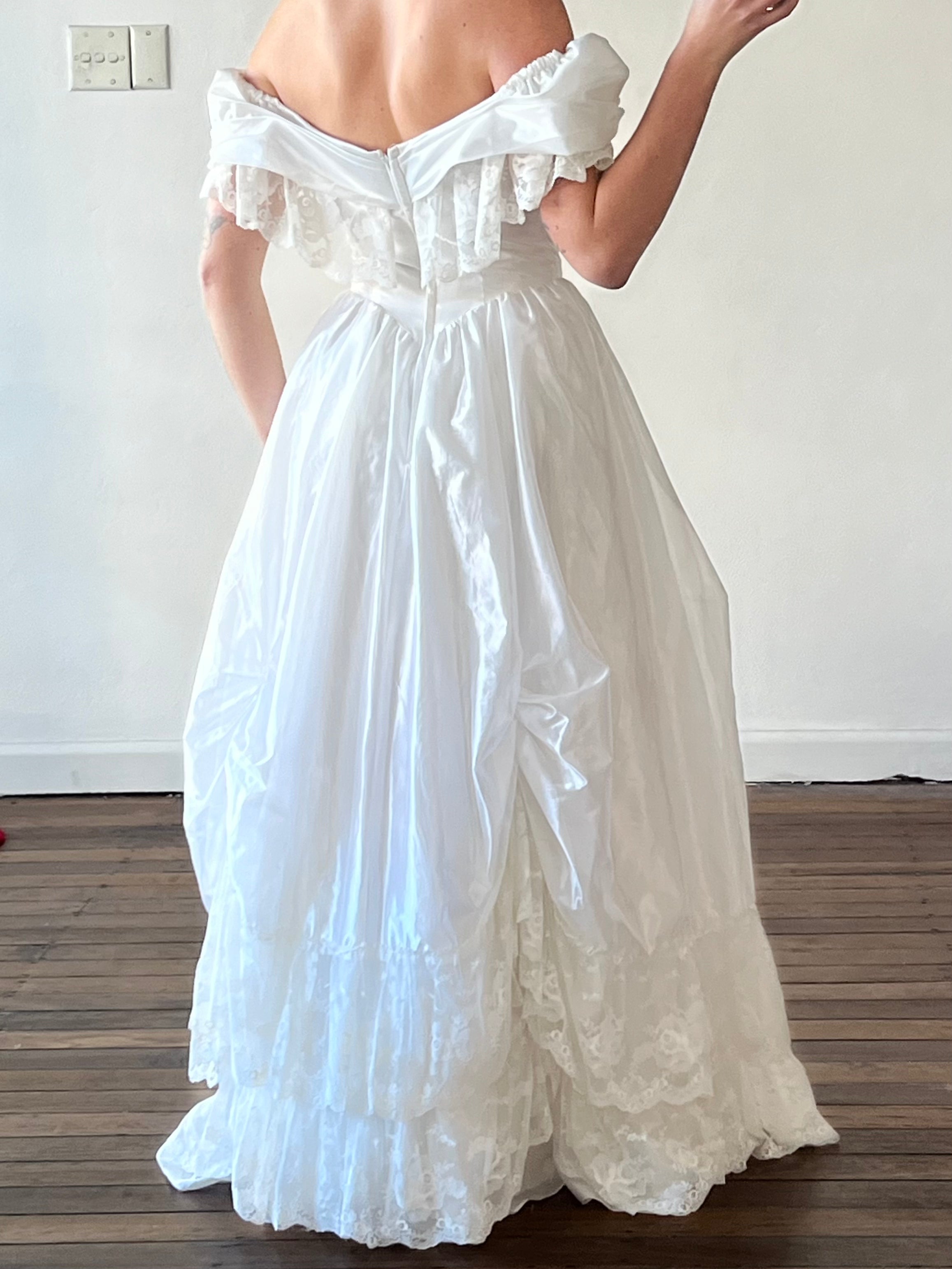 80s Tiered Ruched Lace Off-the-shoulder Dress