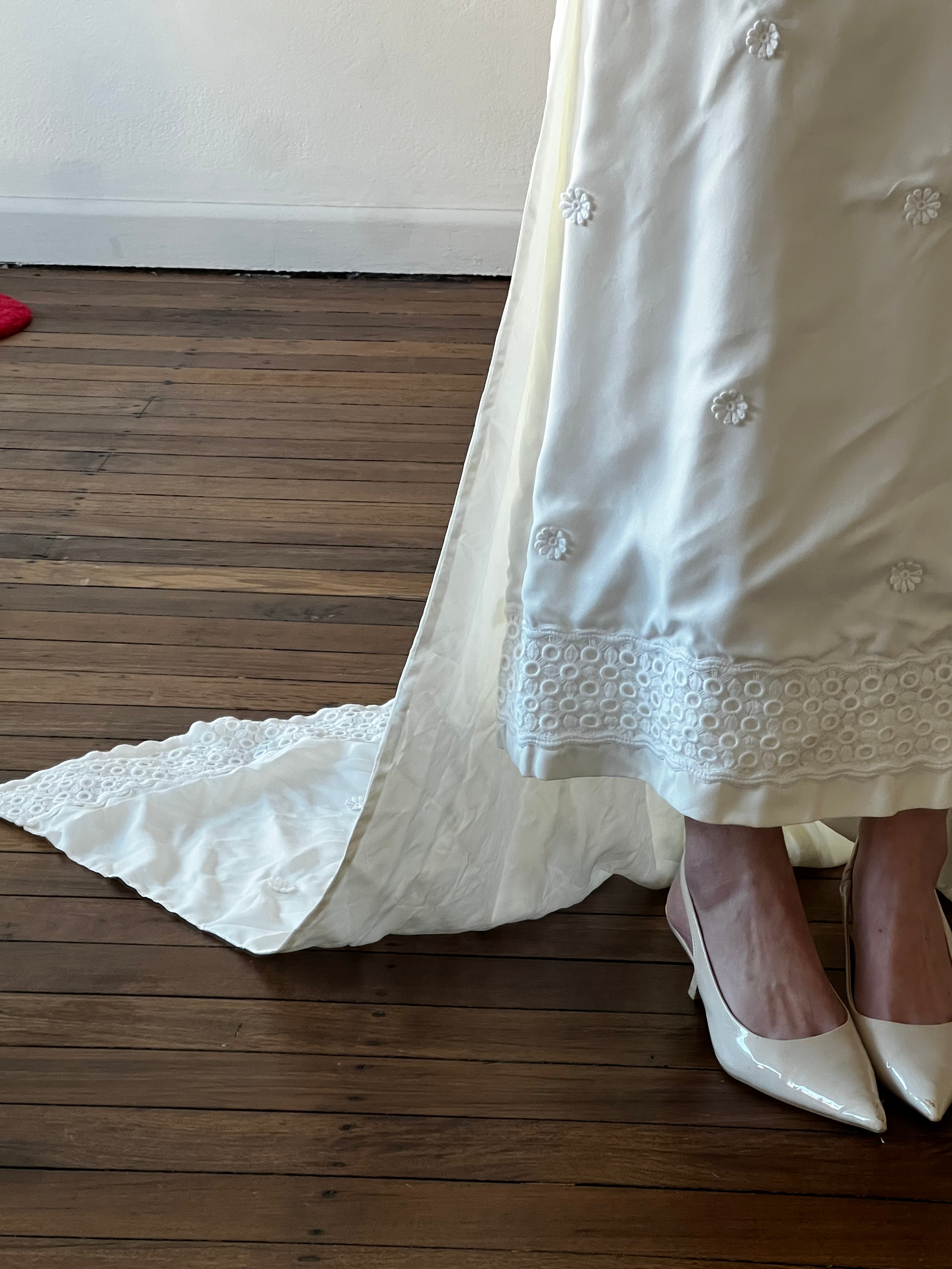 70s Daisy Lace Detail Panel Train Dress