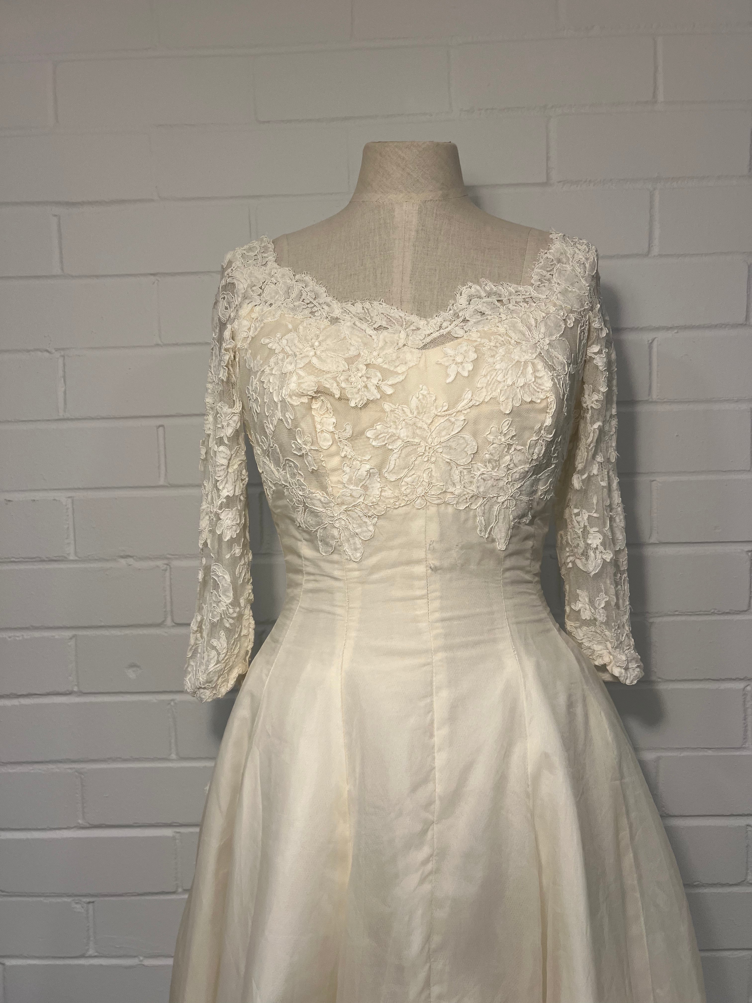 1950s Lace Neckline Organza Princess Dress