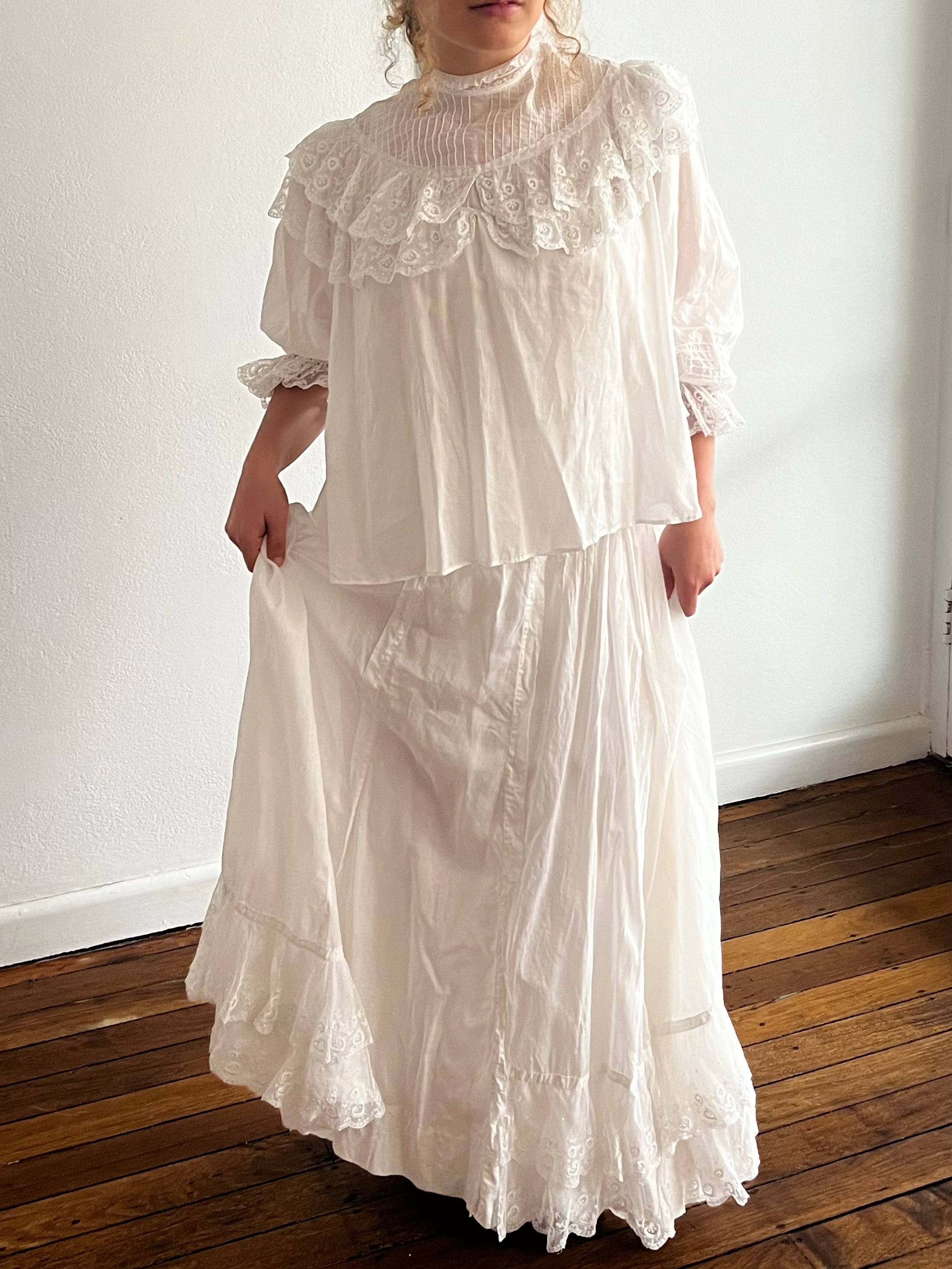 1908 Edwardian Cotton and Lace Trim Set