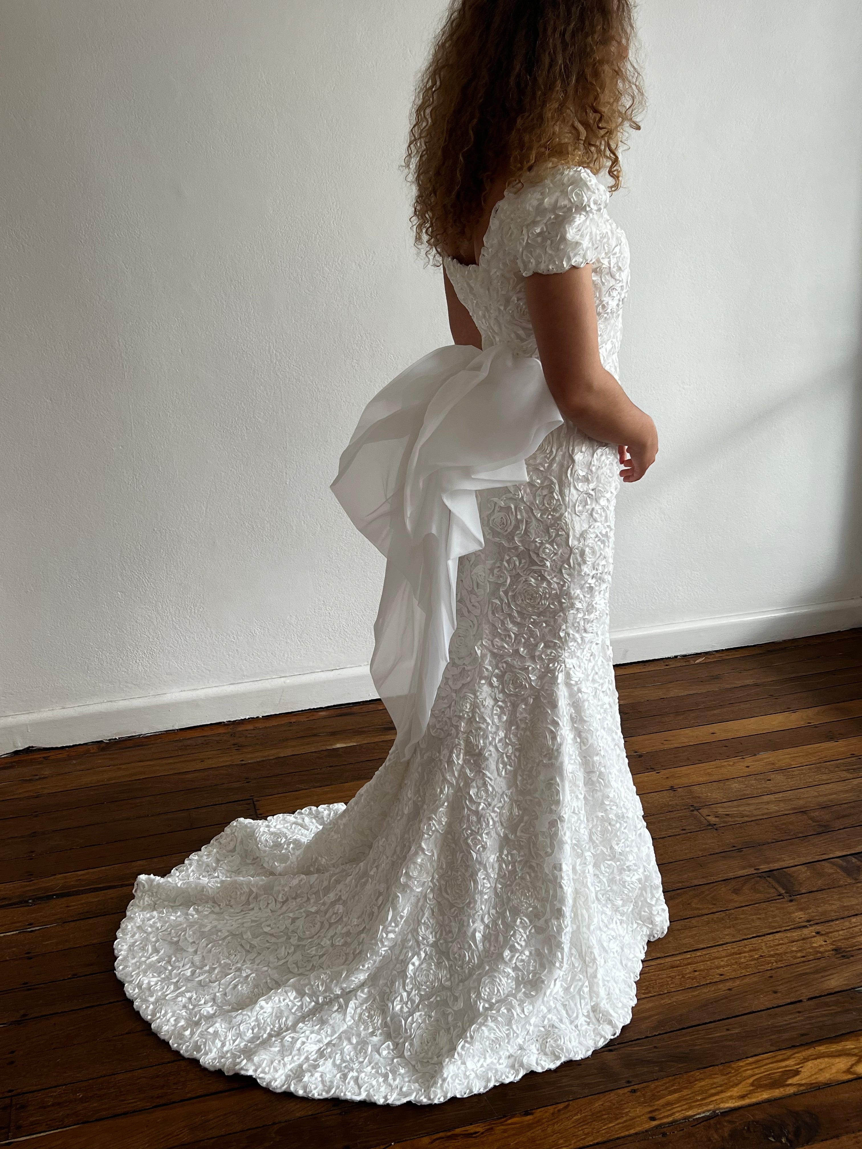 90s Corded Lace Mermaid Dramatic Bow Dress