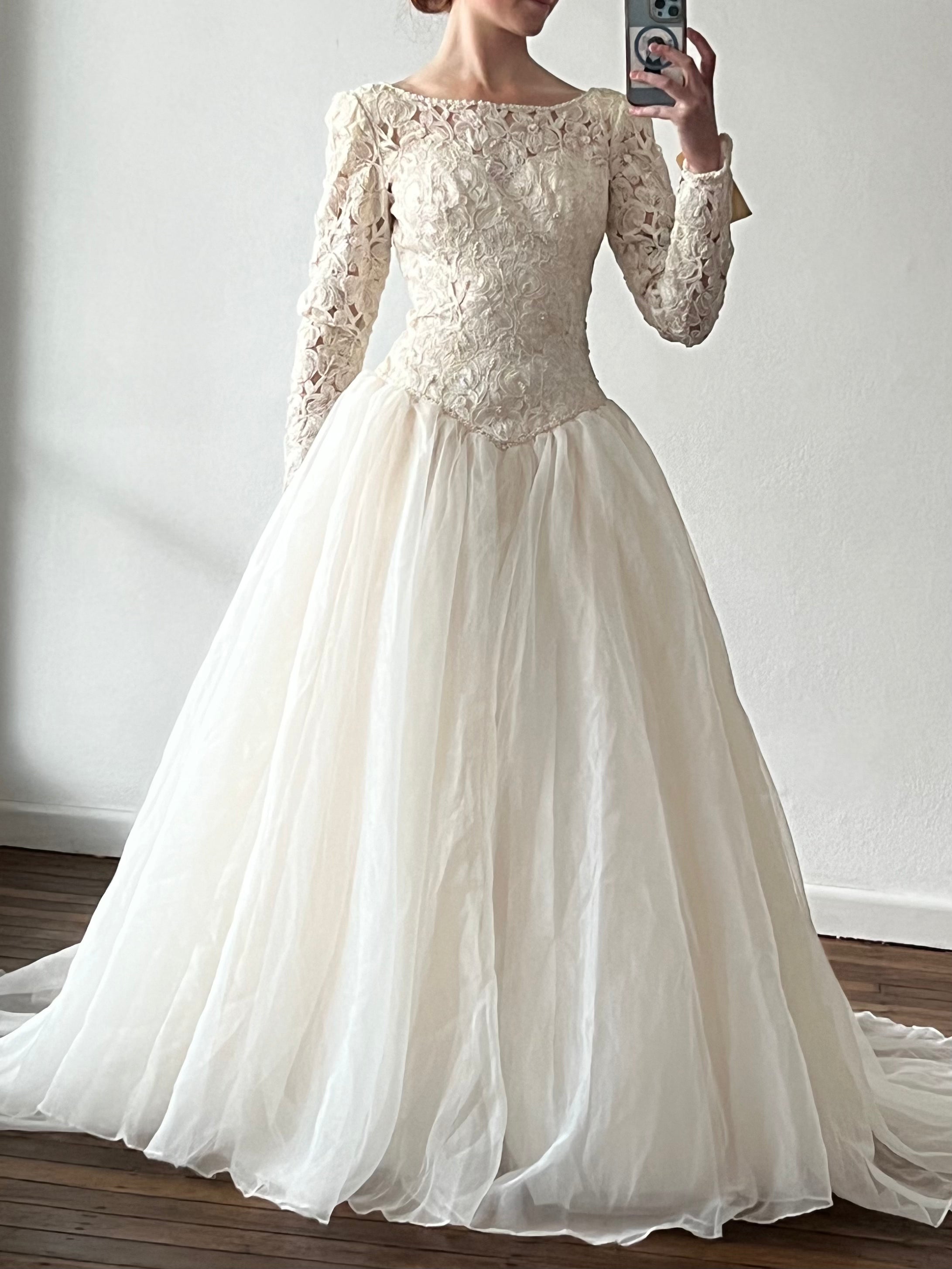 2000s Embroidered Floral Bodice Organza Skirt Ballgown