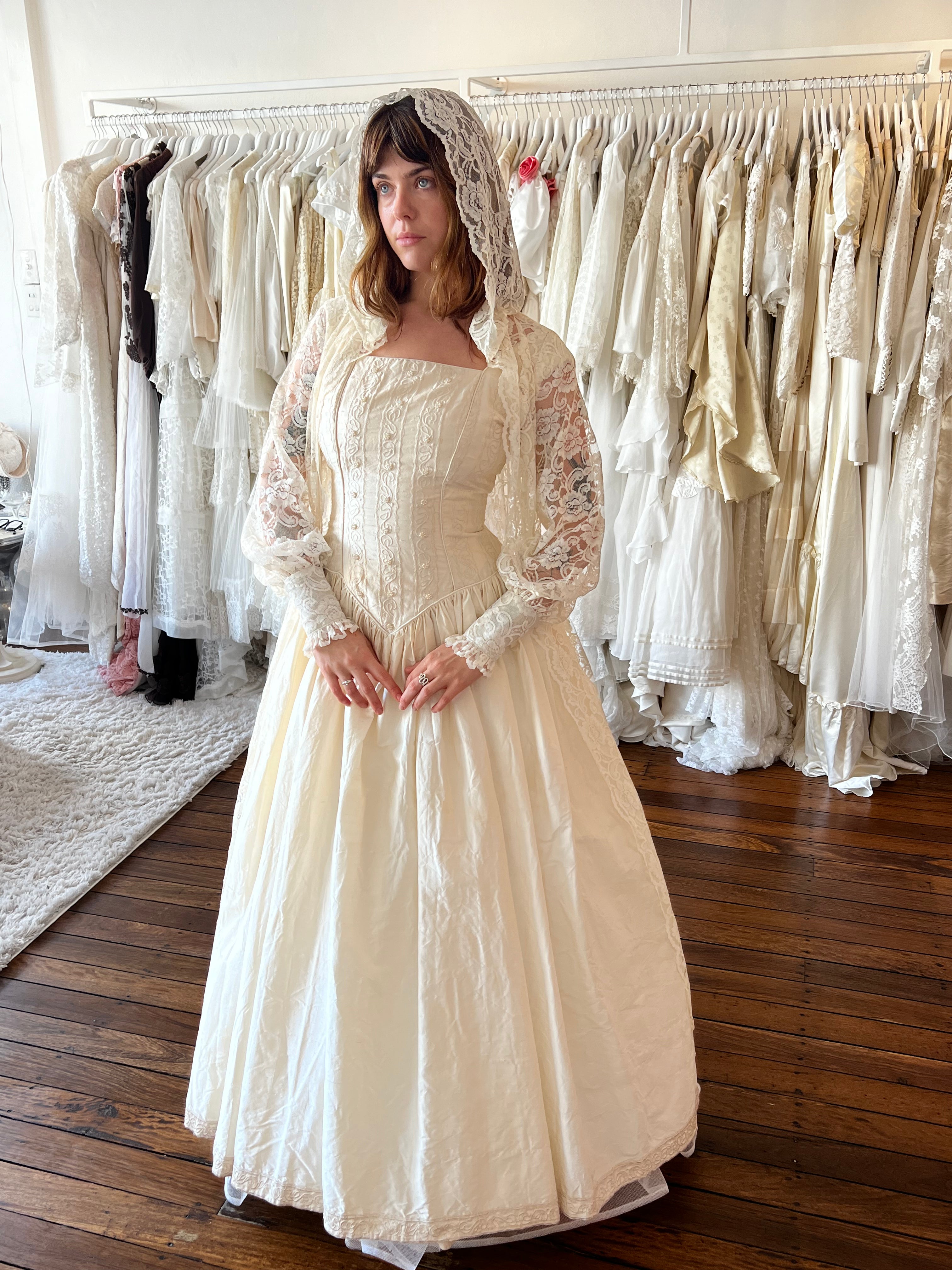 70s Lace Hooded Cape