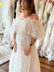 80s Alençon Lace Off-the-shoulder Cape Sleeve Dress