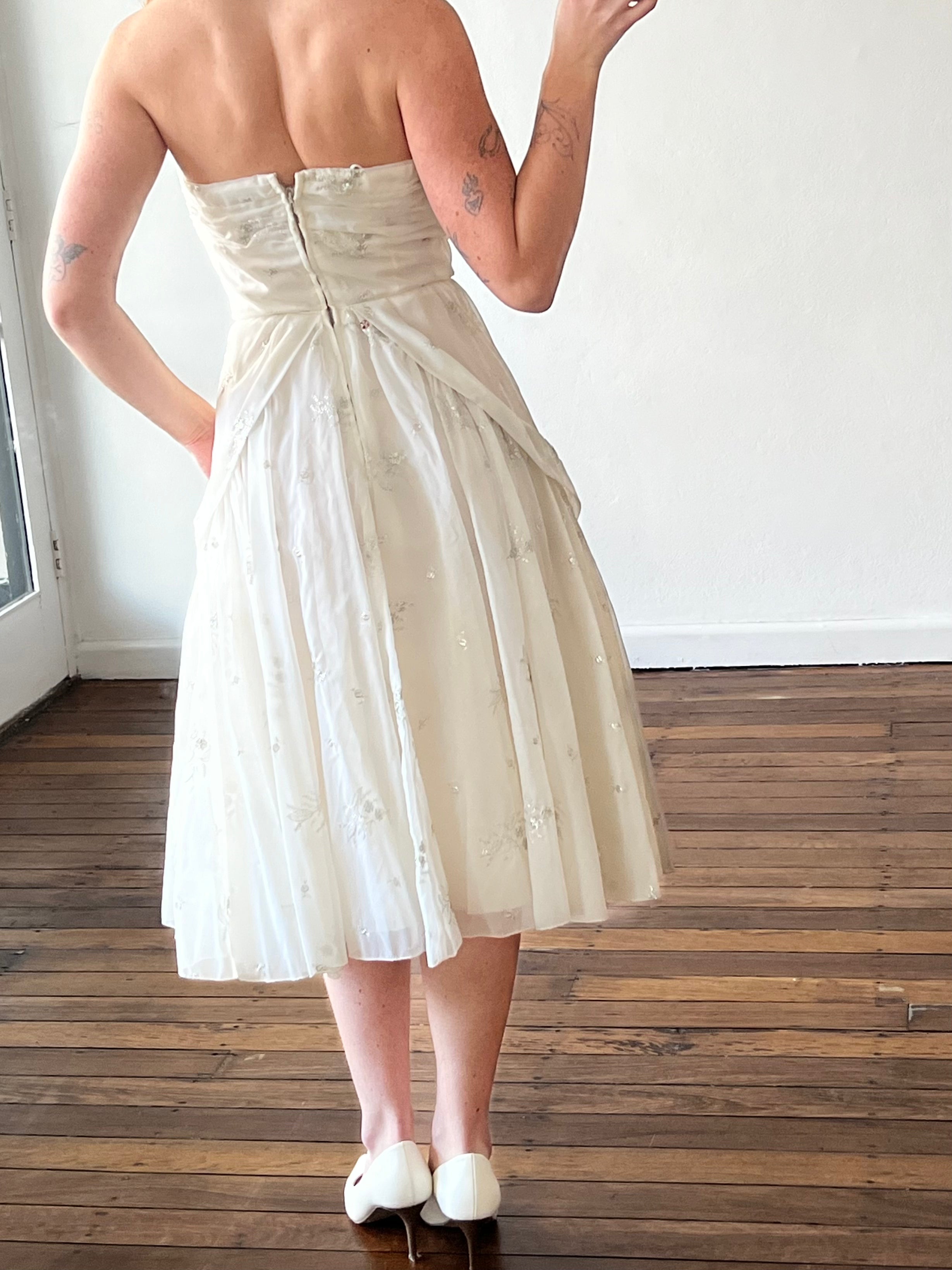 50s Embroidered Silver Blossom Mini