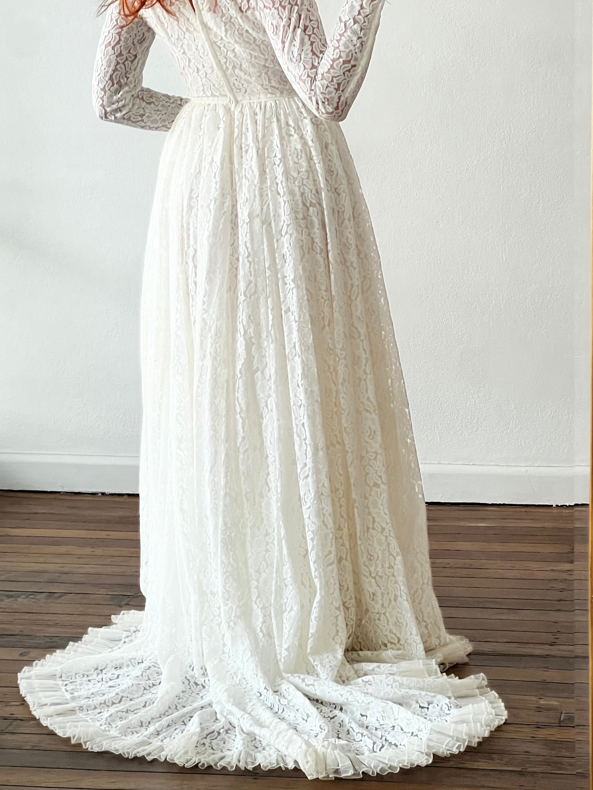 60s Alençon Lace Tulle Ruffle Trim Dress