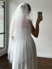 50s Pearl Detail Scalloped Trim Fingertip Veil with Blusher