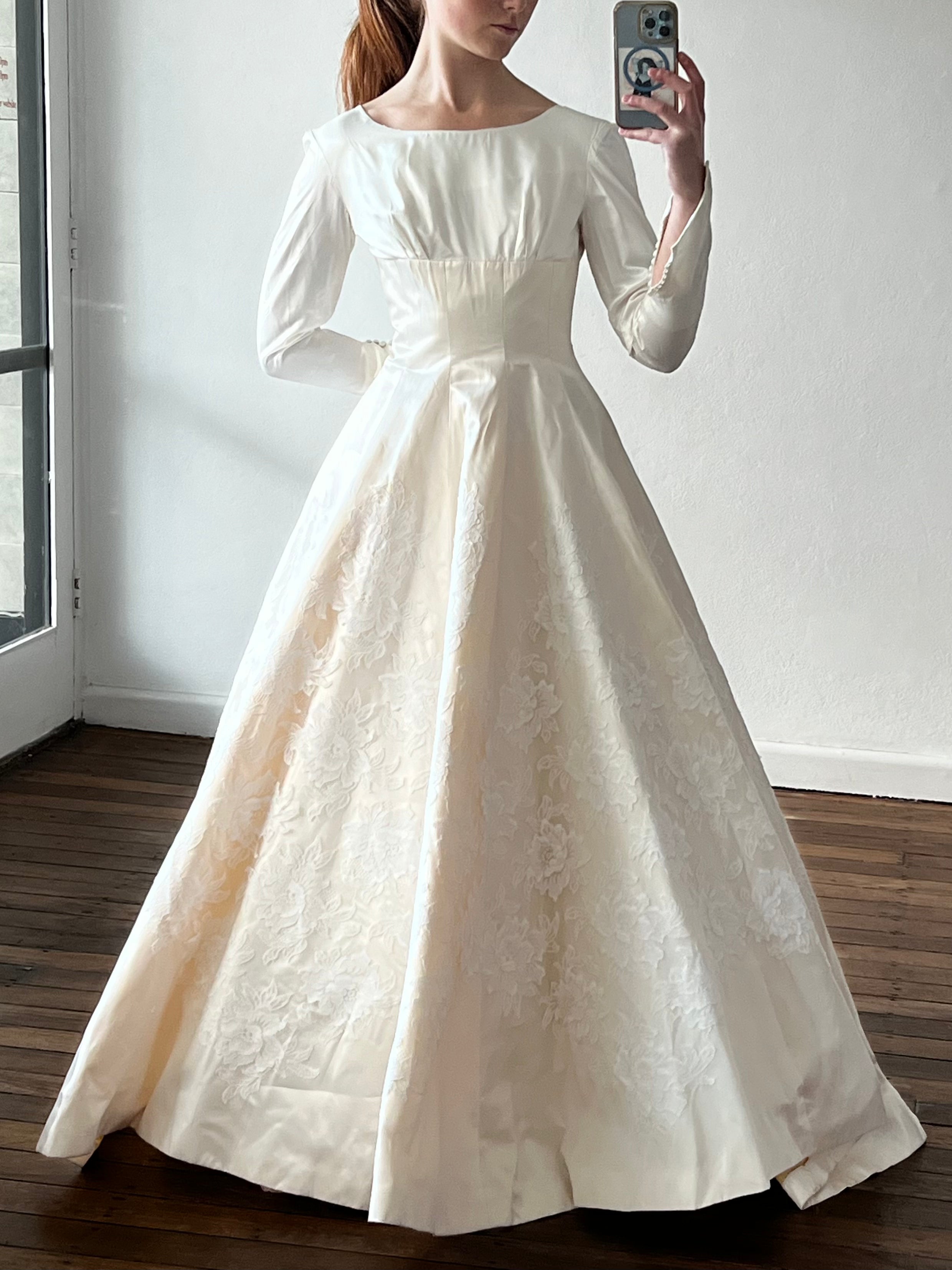 50s Lace Detail Empire Long Sleeve Ballgown