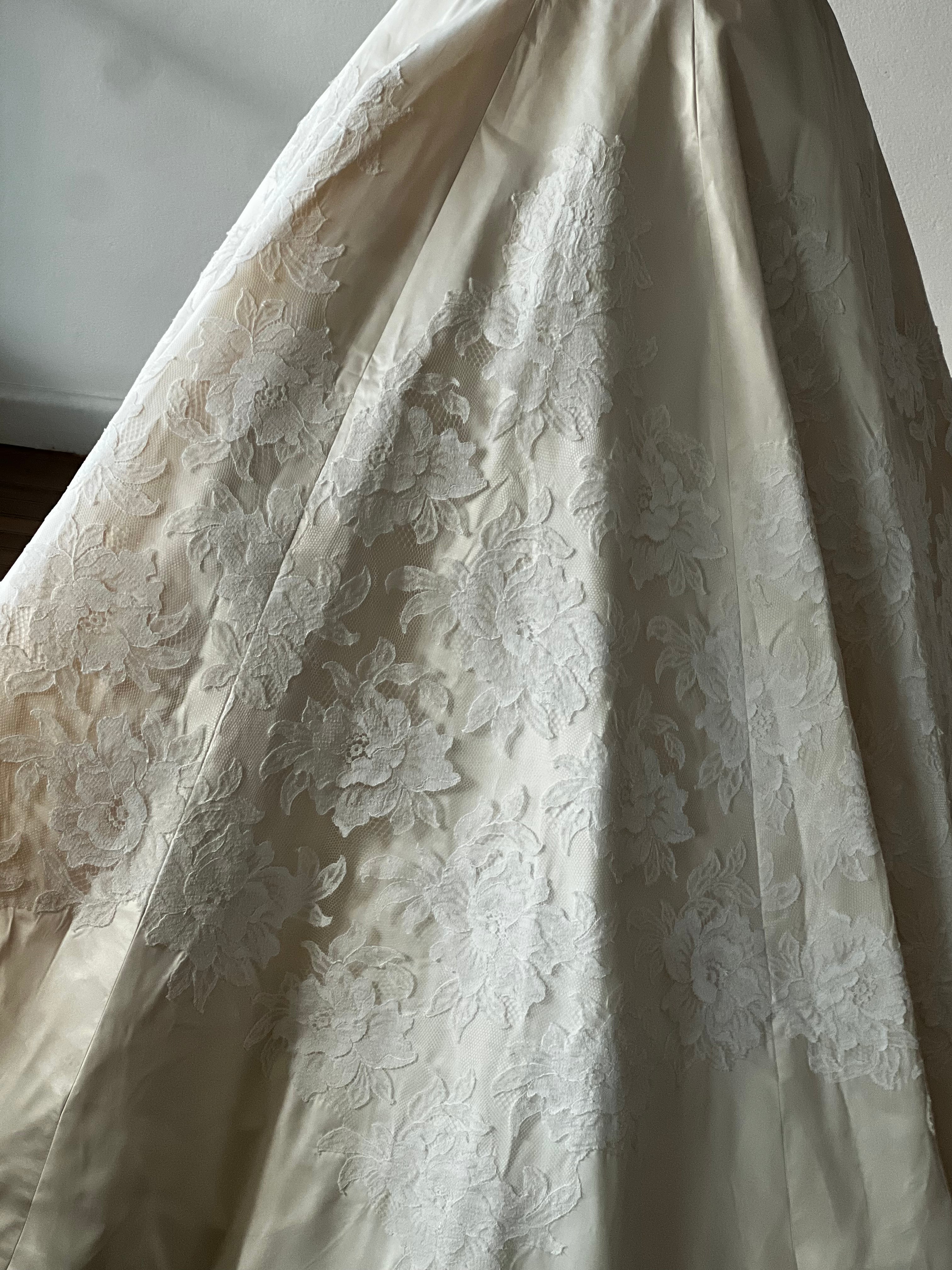 50s Lace Detail Empire Long Sleeve Ballgown