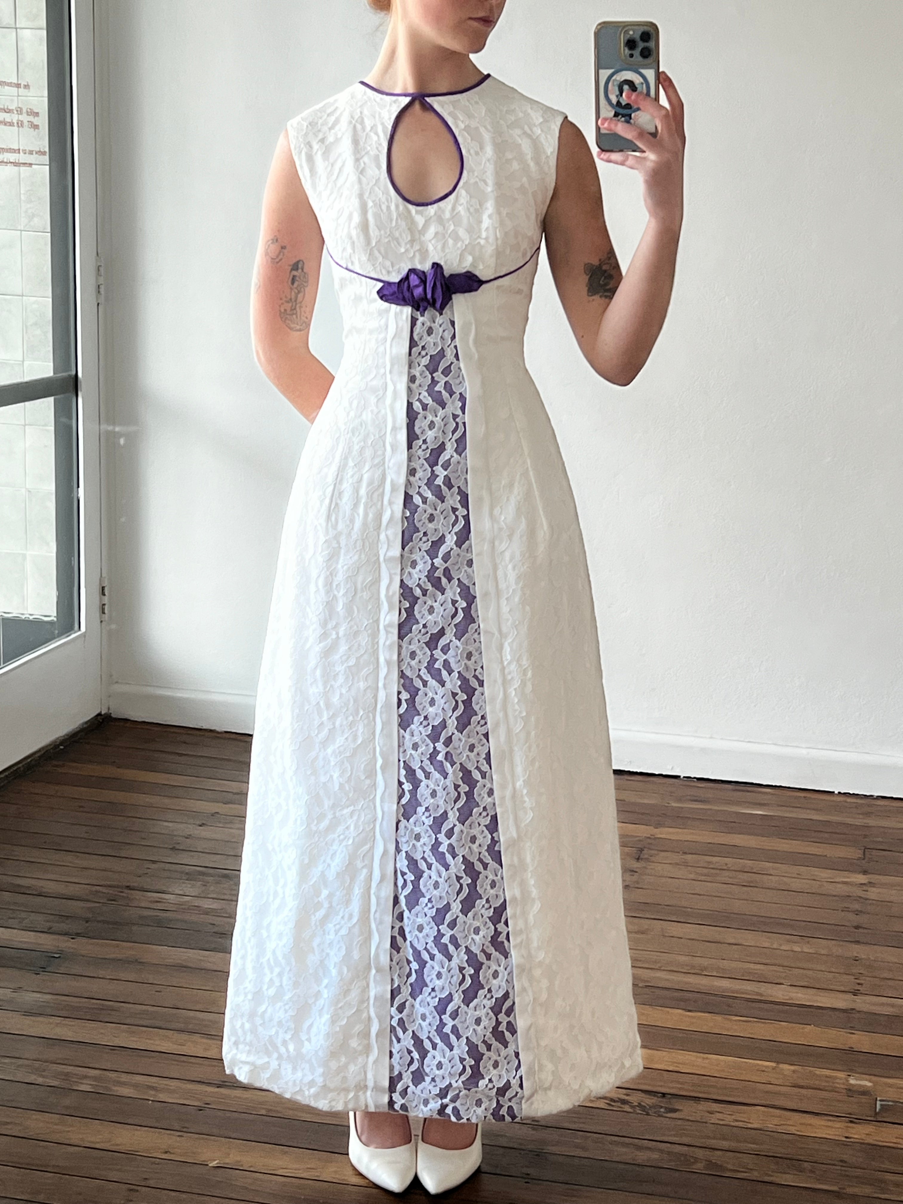 70s Lace Violet Detail Keyhole Dress