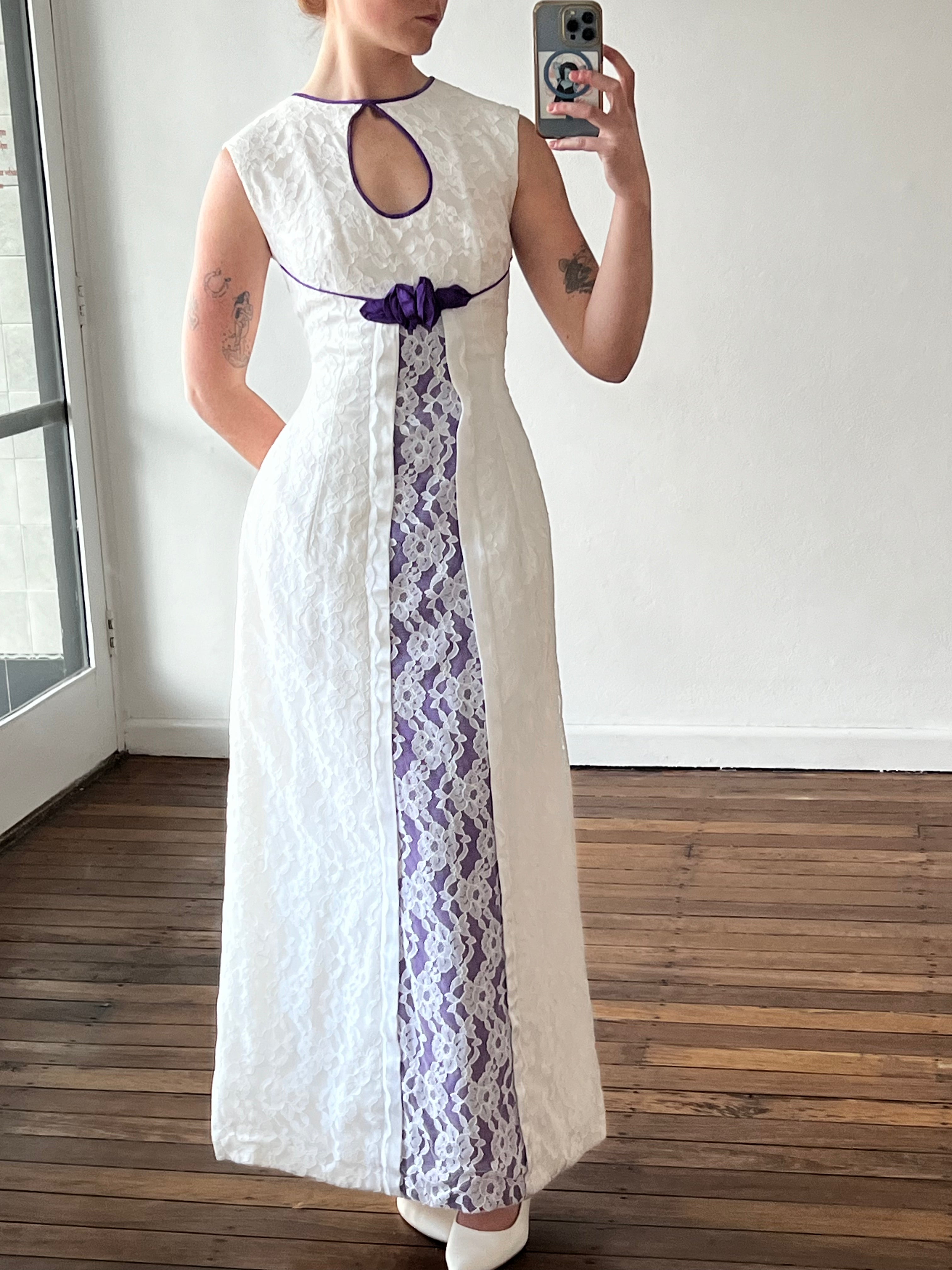 70s Lace Violet Detail Keyhole Dress