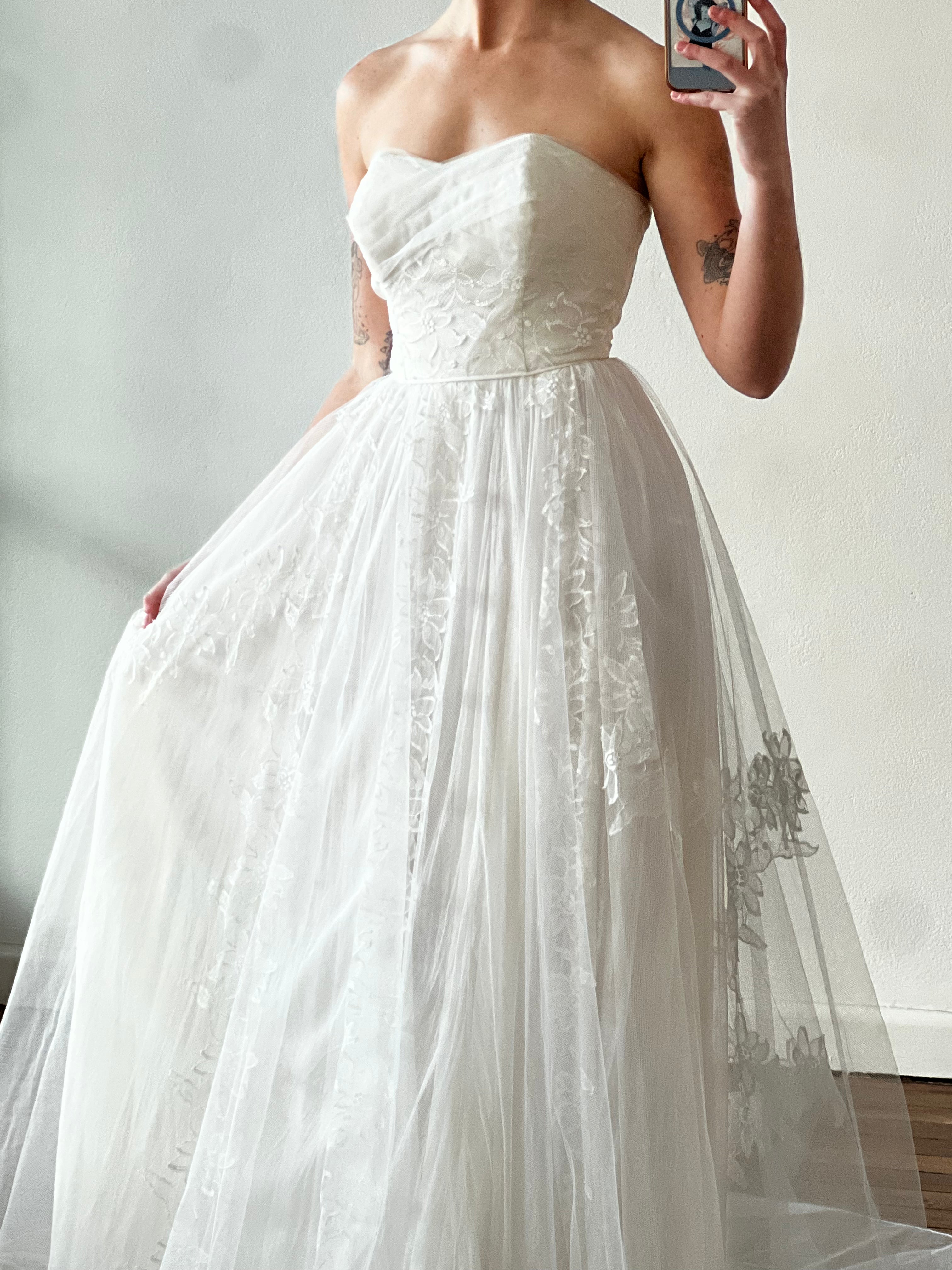 50s Strapless Lace Detail Tulle Dress