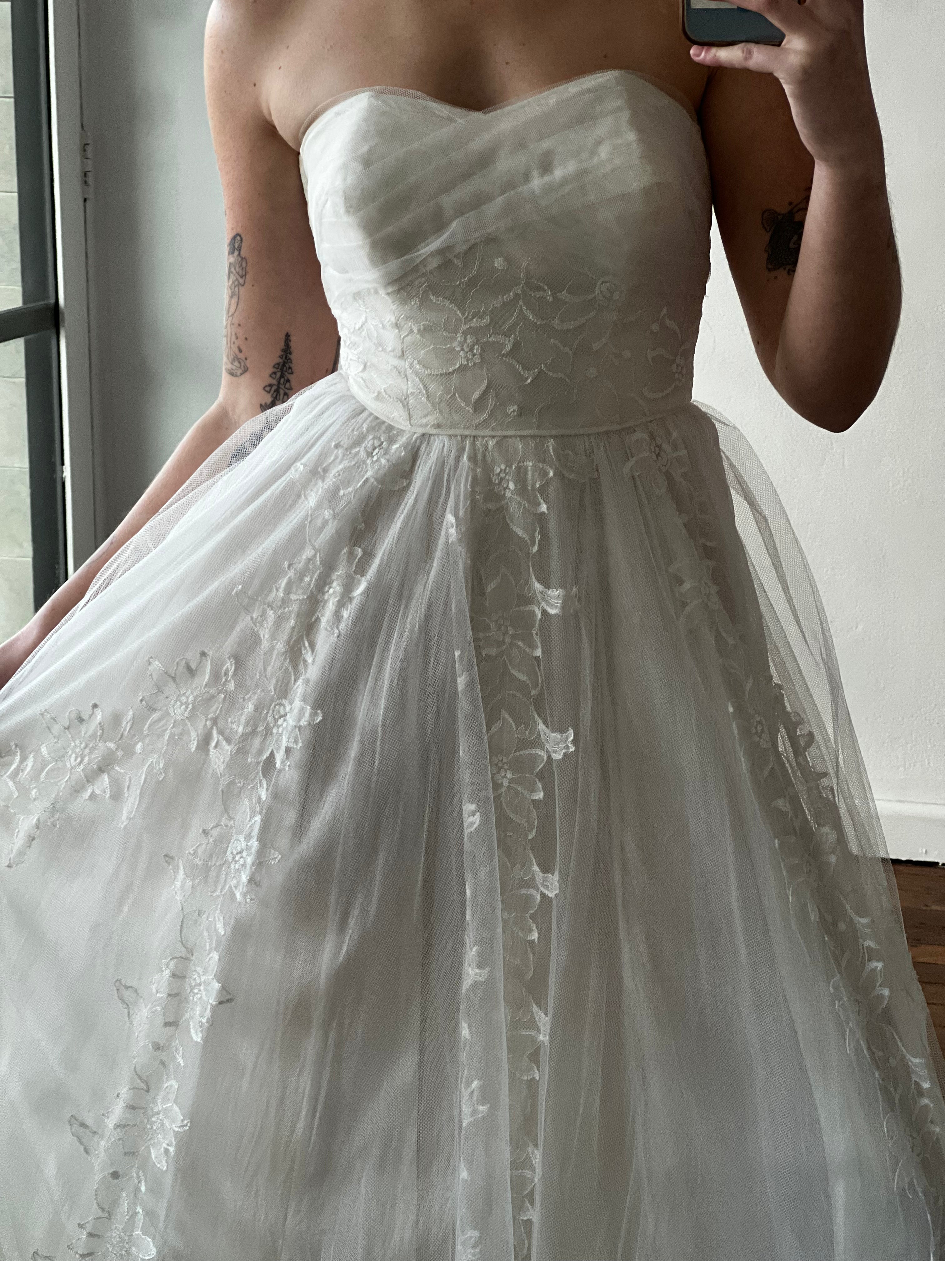 50s Strapless Lace Detail Tulle Dress