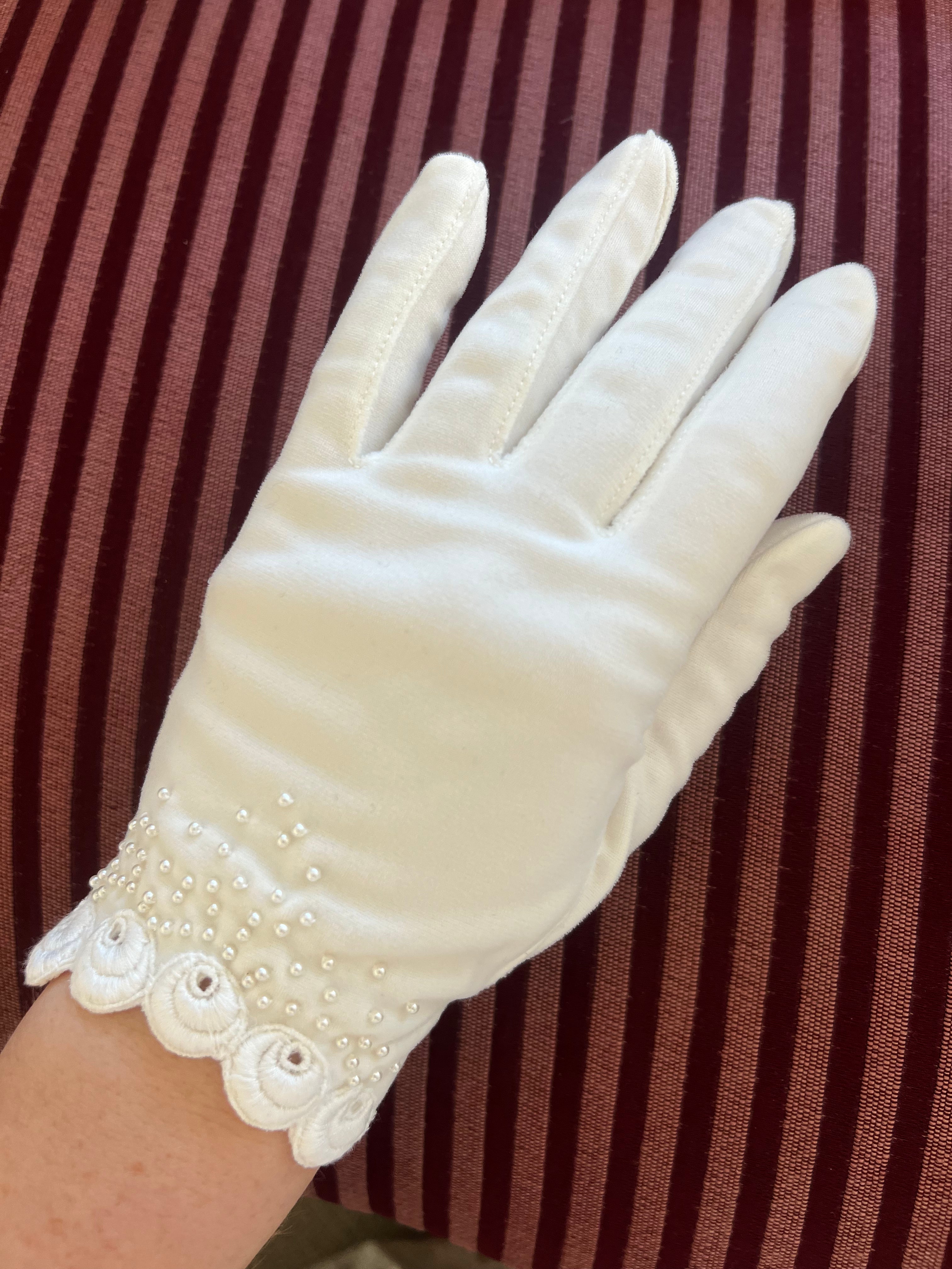 50s Short Guipure Lace and Pearl Detail Gloves